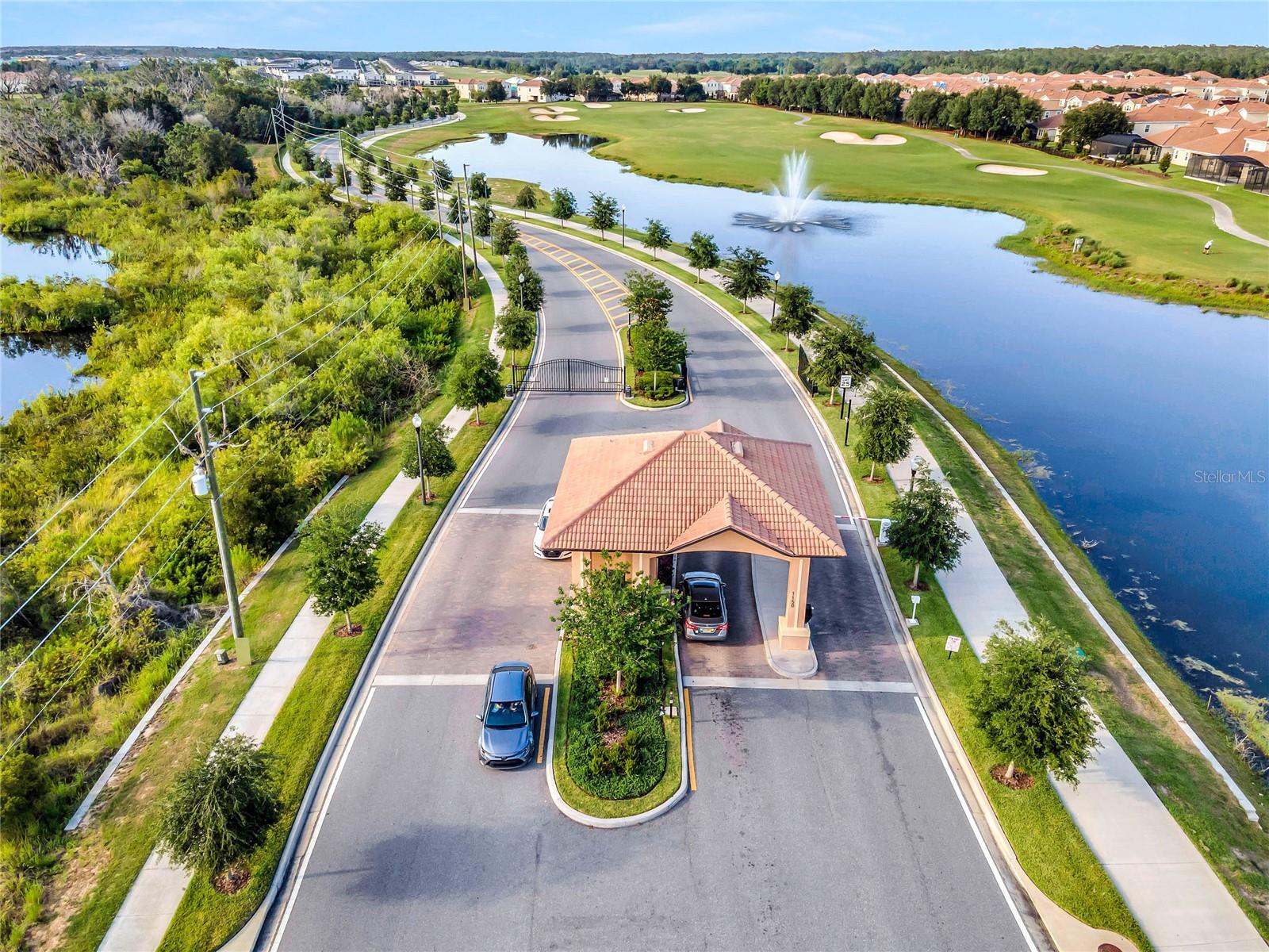 1429 MOON VALLEY DR, CHAMPIONS GATE, FL, 33896