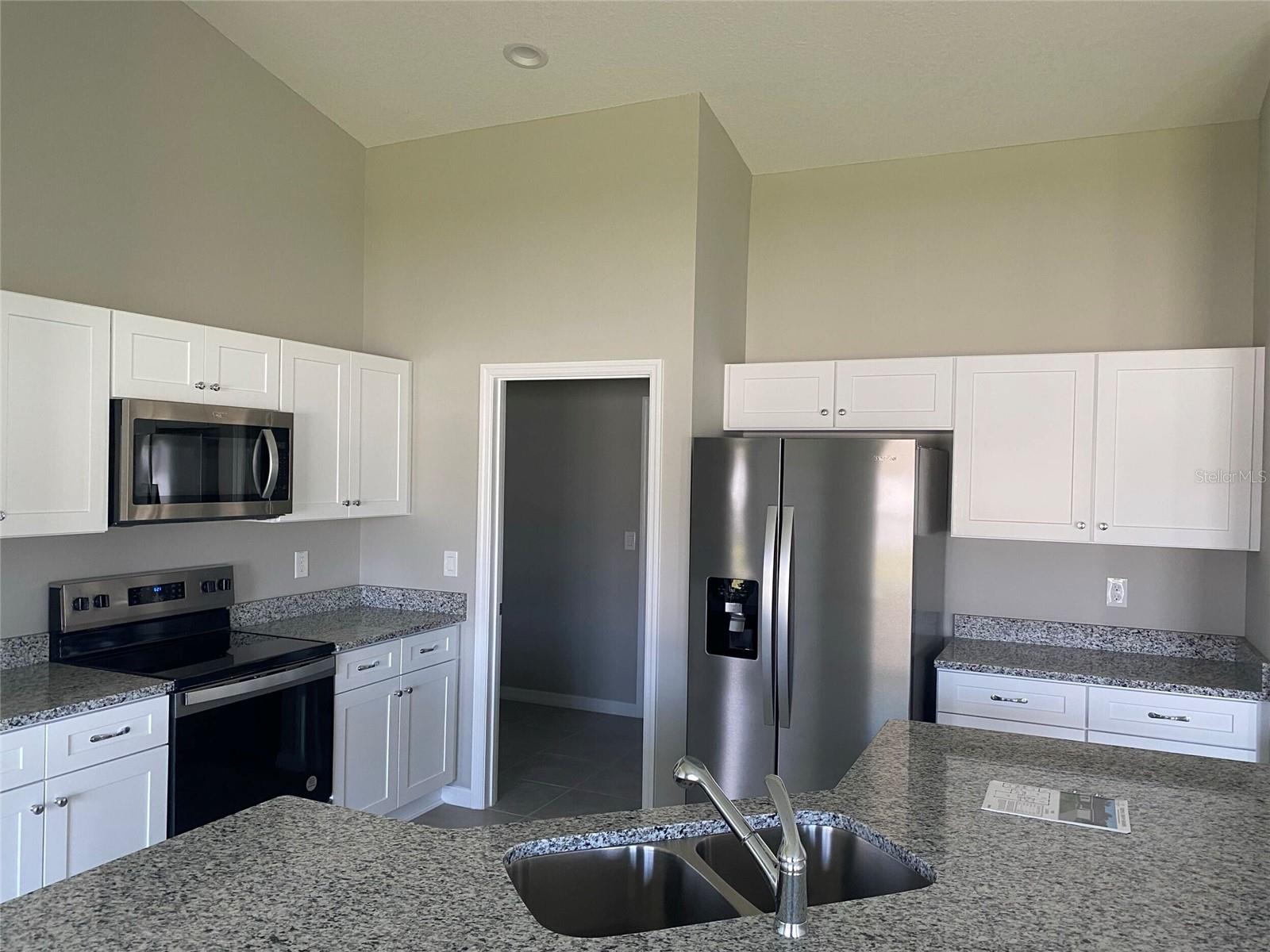 6821 SE 103RD PL, BELLEVIEW, FL, 34420