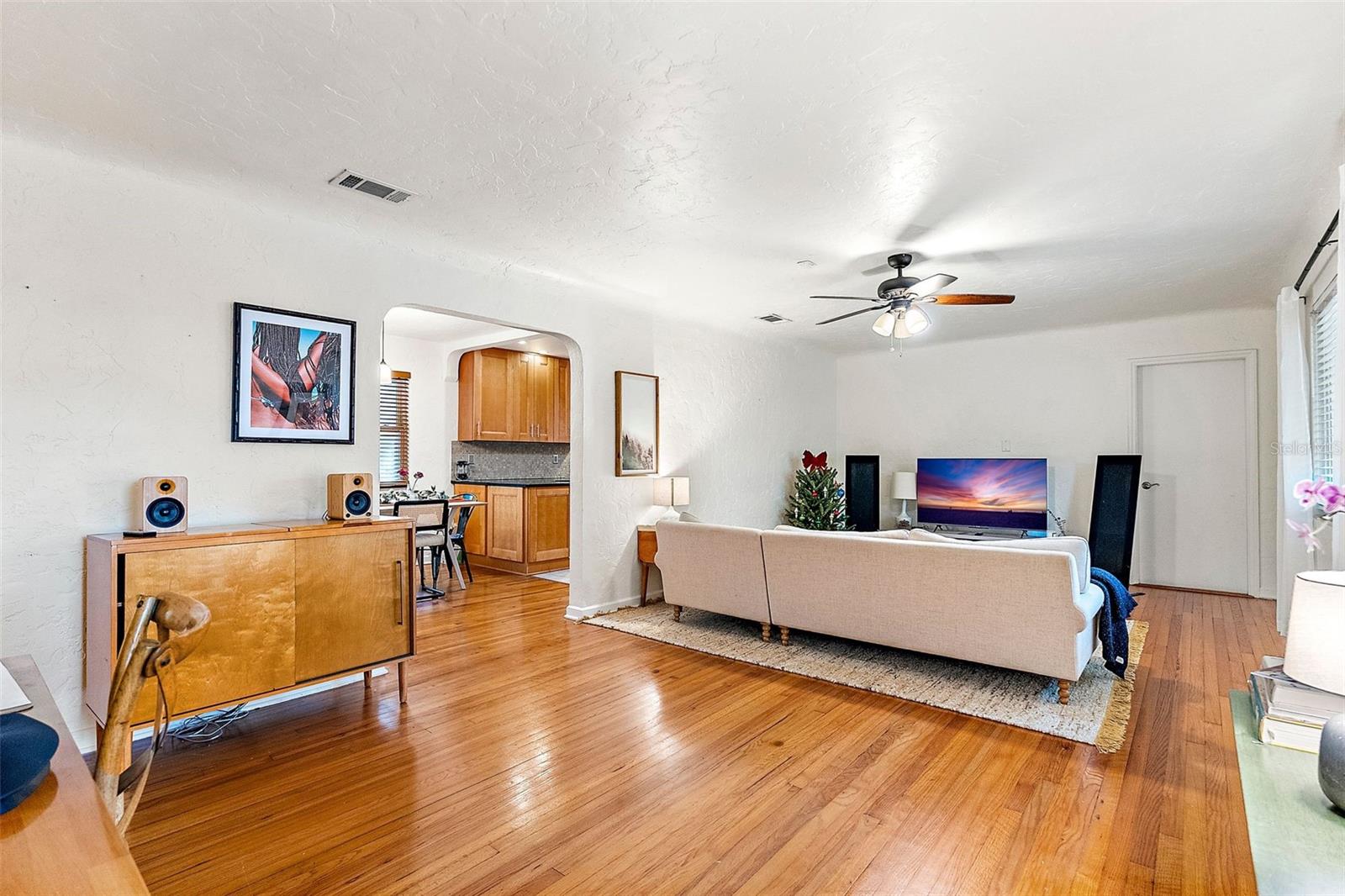 1746 23RD AVE N, ST PETERSBURG, FL, 33713