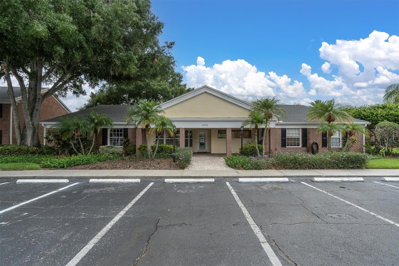 13712 ORANGE SUNSET DR, TAMPA, FL, 33618