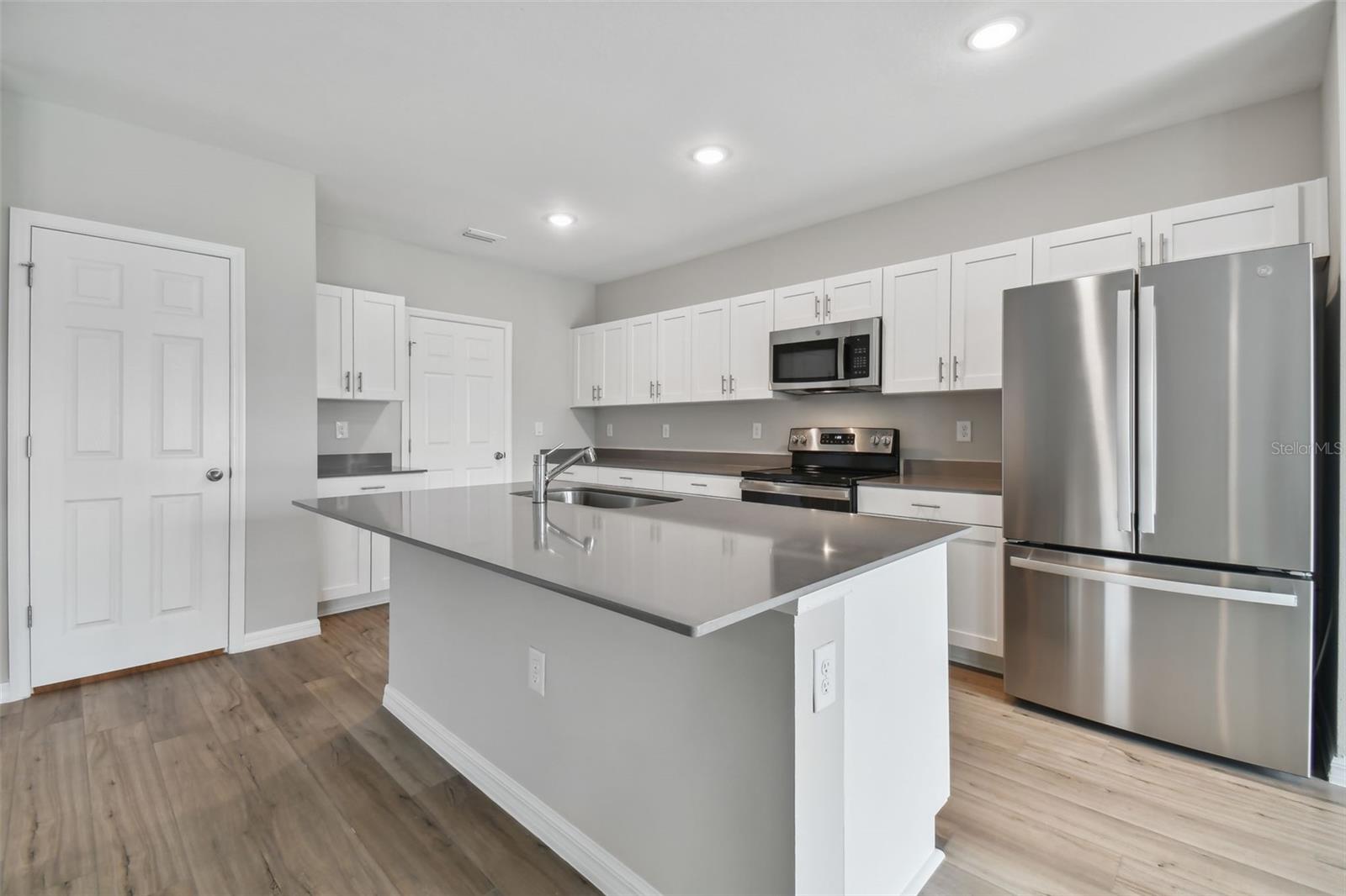 7624 STARFLOWER WAY, WESLEY CHAPEL, FL, 33545