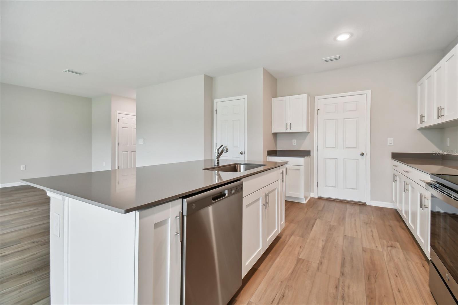 7624 STARFLOWER WAY, WESLEY CHAPEL, FL, 33545