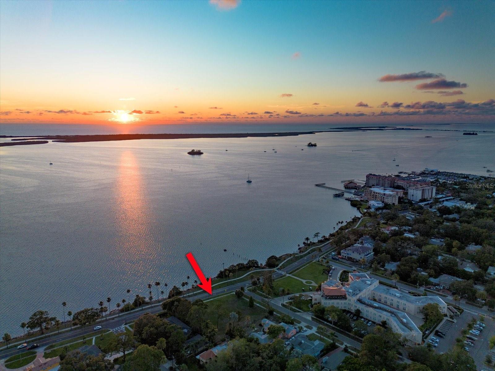 435 EDGEWATER DR, DUNEDIN, FL, 34698