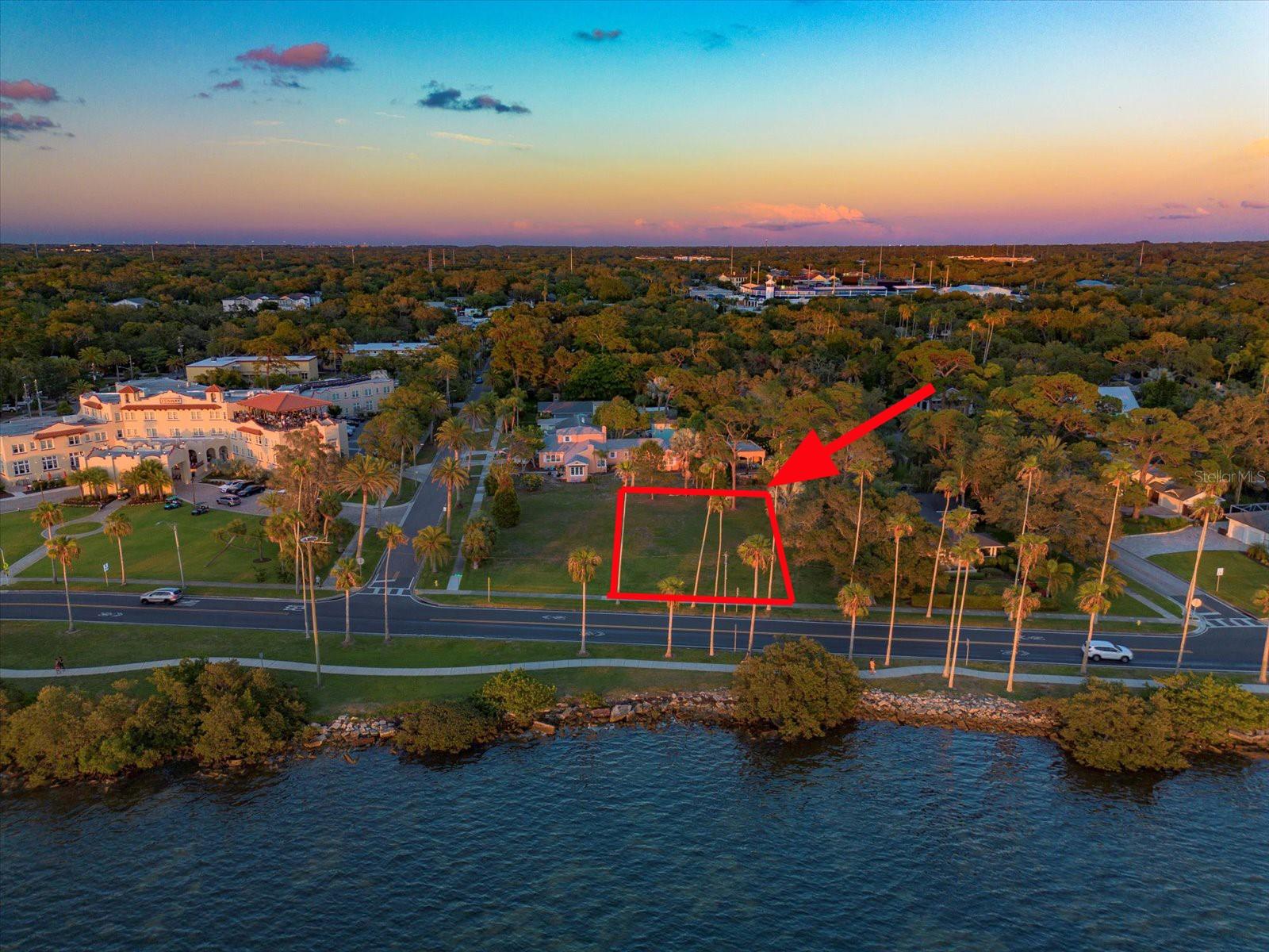 435 EDGEWATER DR, DUNEDIN, FL, 34698