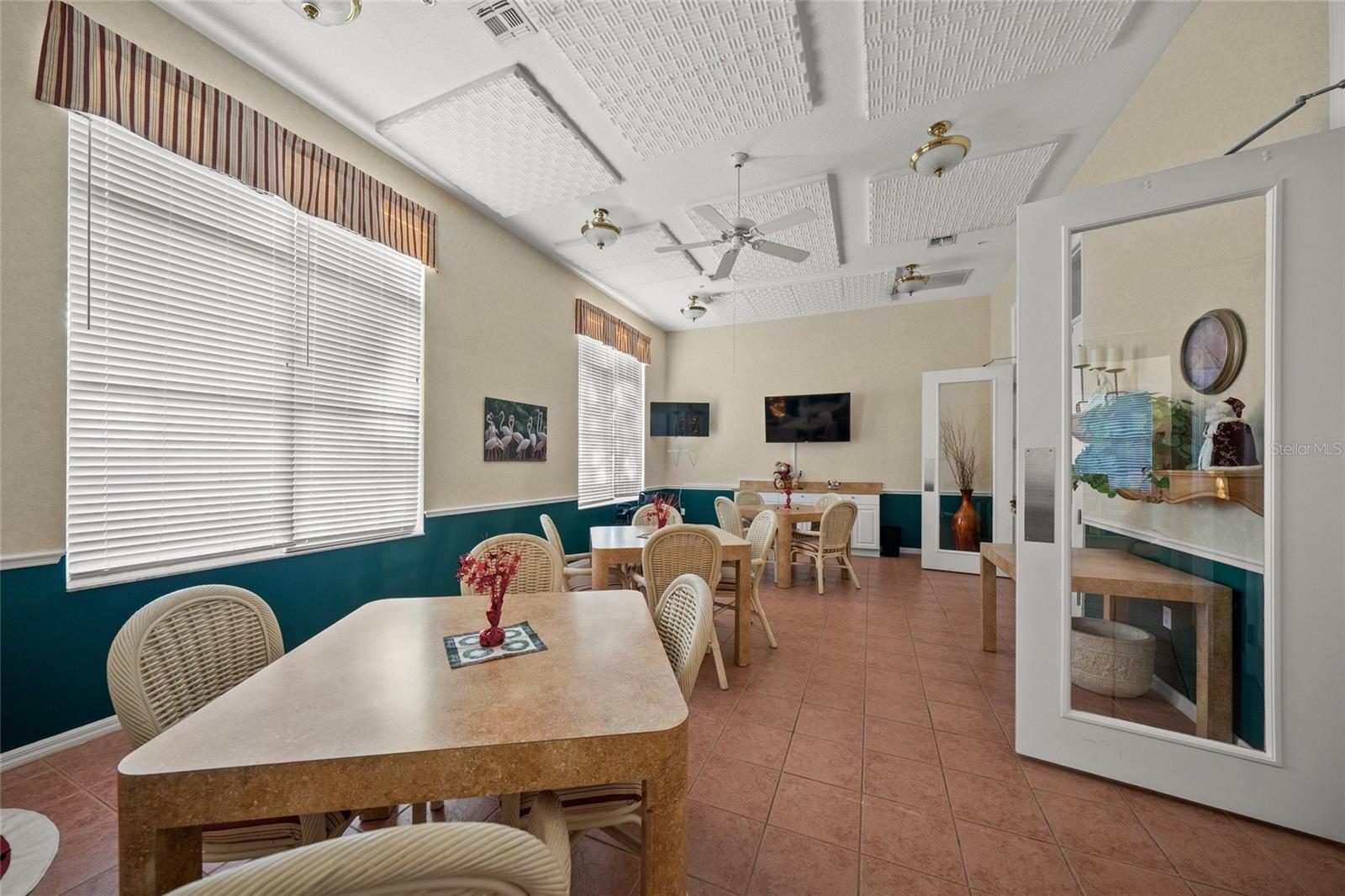 8369 WINGATE DR #2114, SARASOTA, FL, 34238