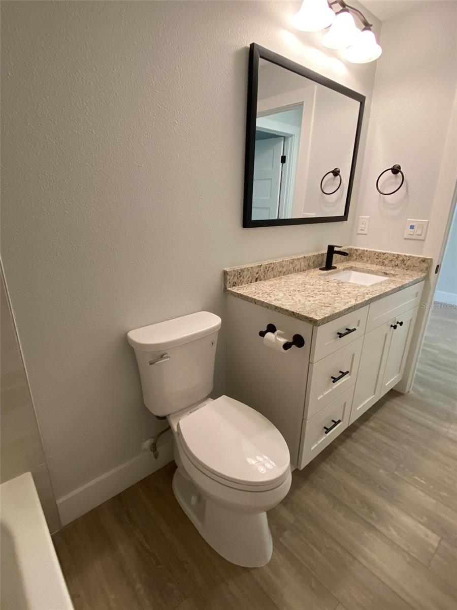 2933 MAIDEN LN, SARASOTA, FL, 34231