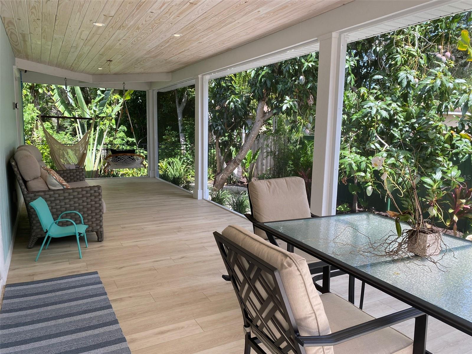 2933 MAIDEN LN, SARASOTA, FL, 34231