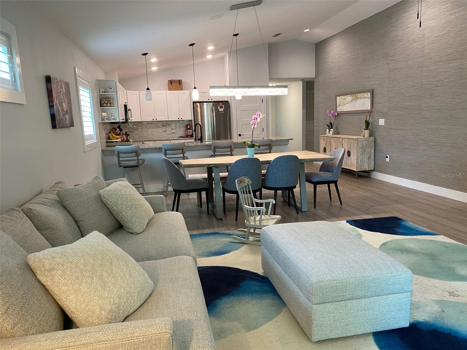2933 MAIDEN LN, SARASOTA, FL, 34231