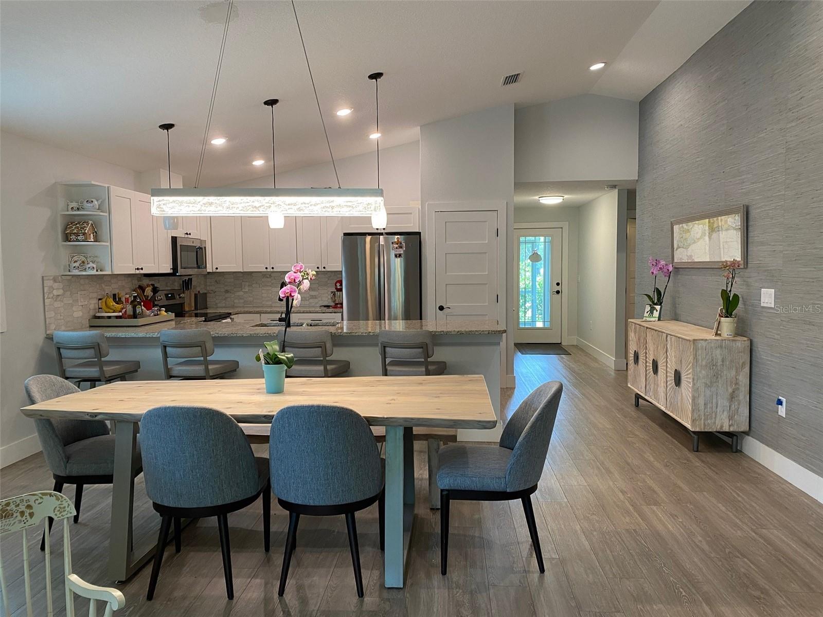 2933 MAIDEN LN, SARASOTA, FL, 34231