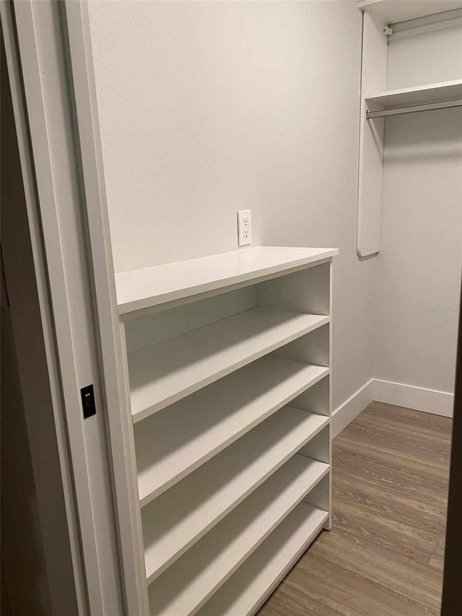 2933 MAIDEN LN, SARASOTA, FL, 34231