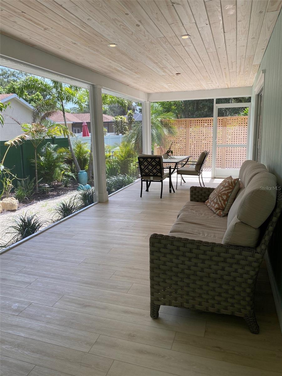 2933 MAIDEN LN, SARASOTA, FL, 34231