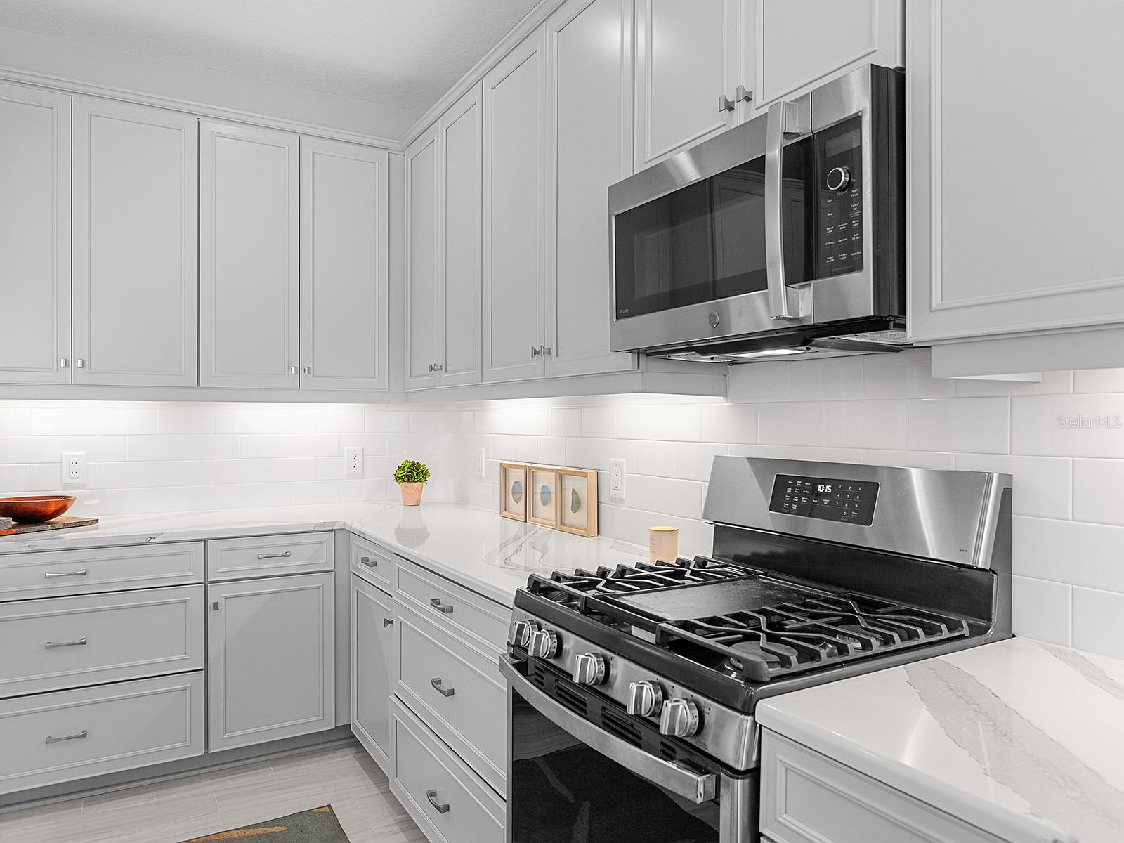 969 CROSSWIND AVE, SARASOTA, FL, 34240