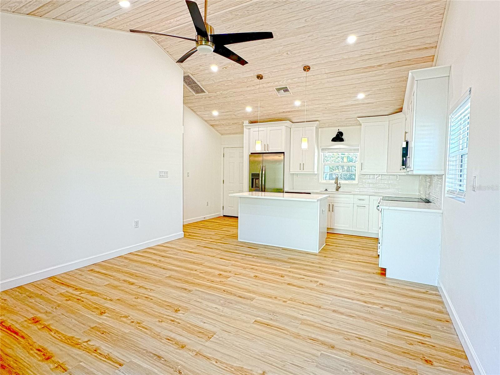 539 N GARDEN AVE, CLEARWATER, FL, 33755