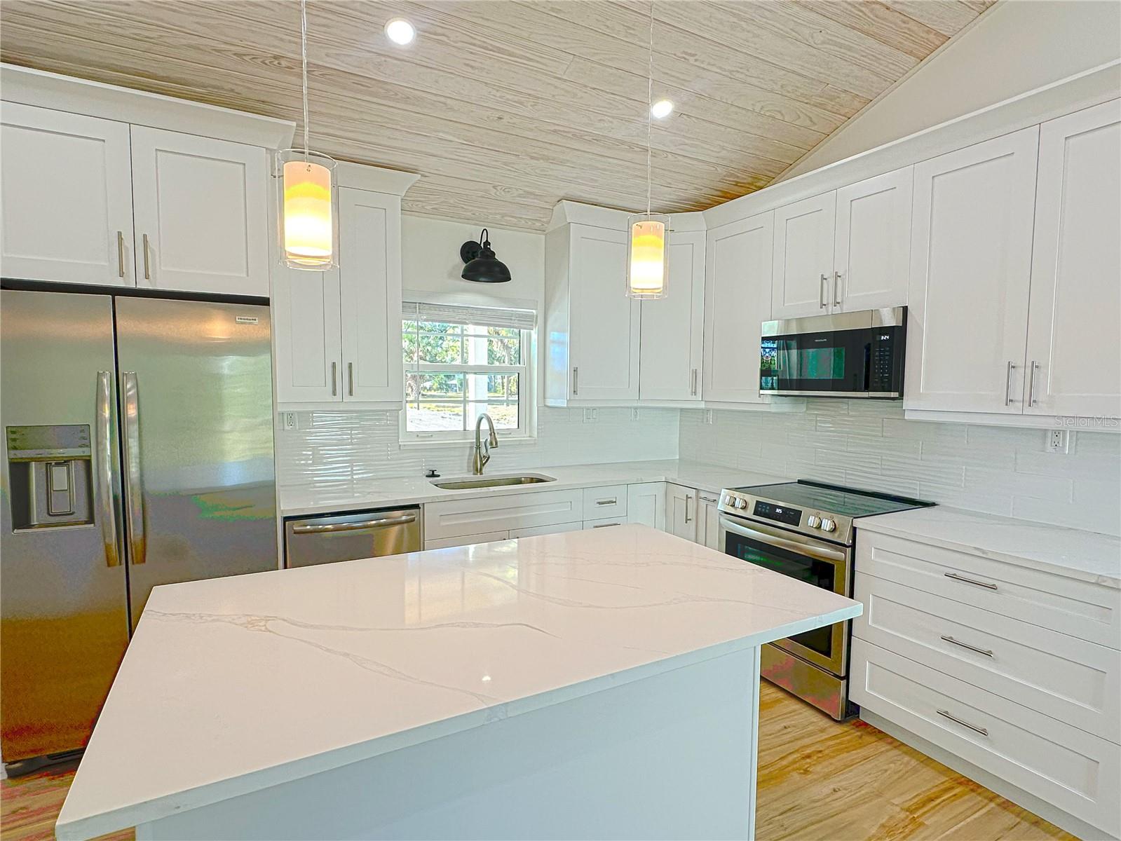 539 N GARDEN AVE, CLEARWATER, FL, 33755