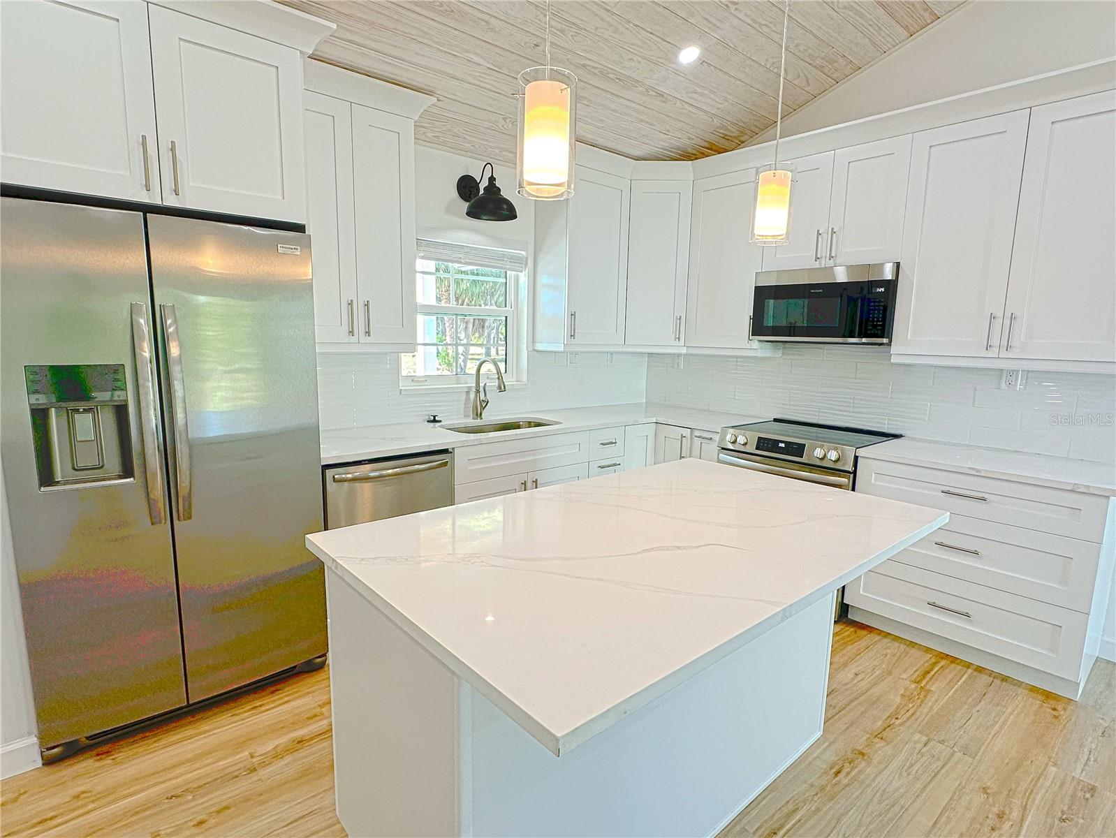 539 N GARDEN AVE, CLEARWATER, FL, 33755