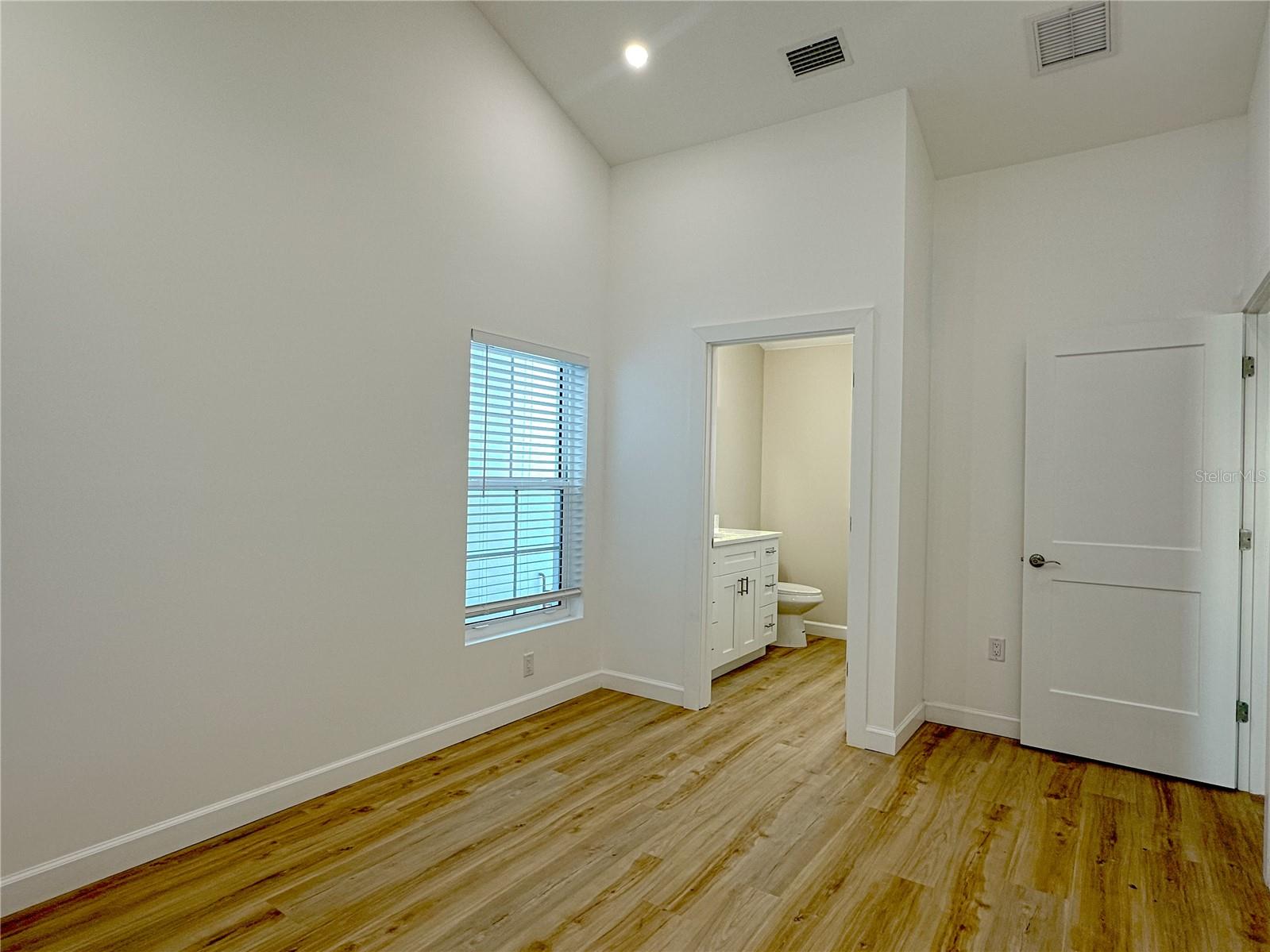 539 N GARDEN AVE, CLEARWATER, FL, 33755