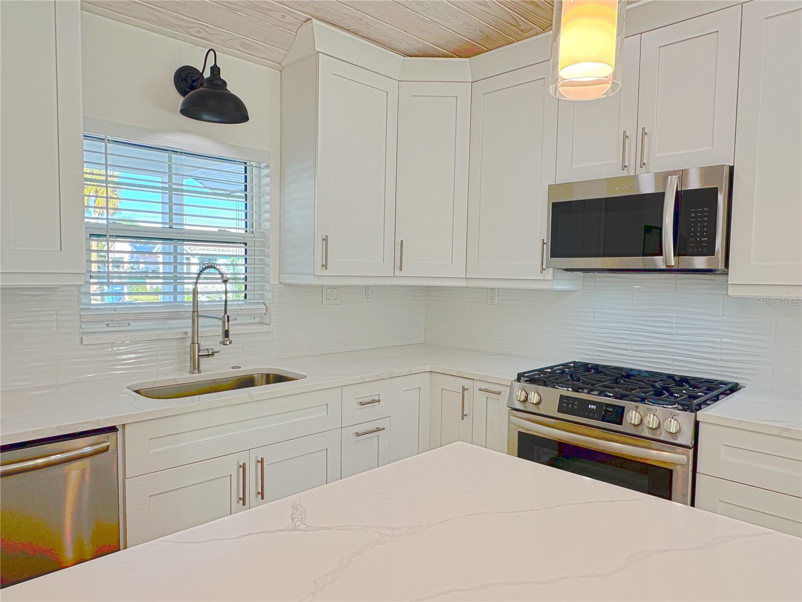 539 N GARDEN AVE, CLEARWATER, FL, 33755