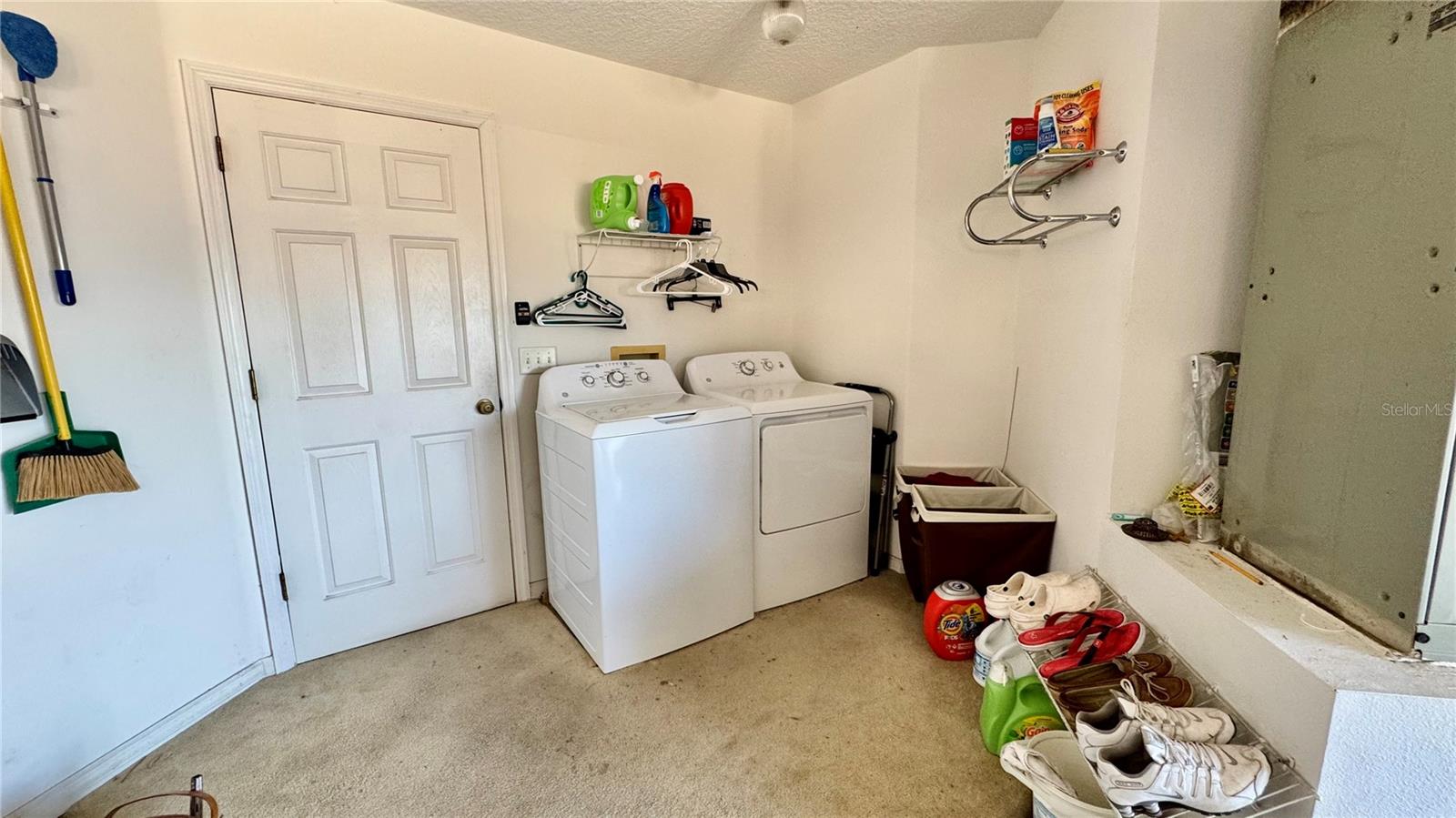 2294 W MOONLIGHT LN, EUSTIS, FL, 32726