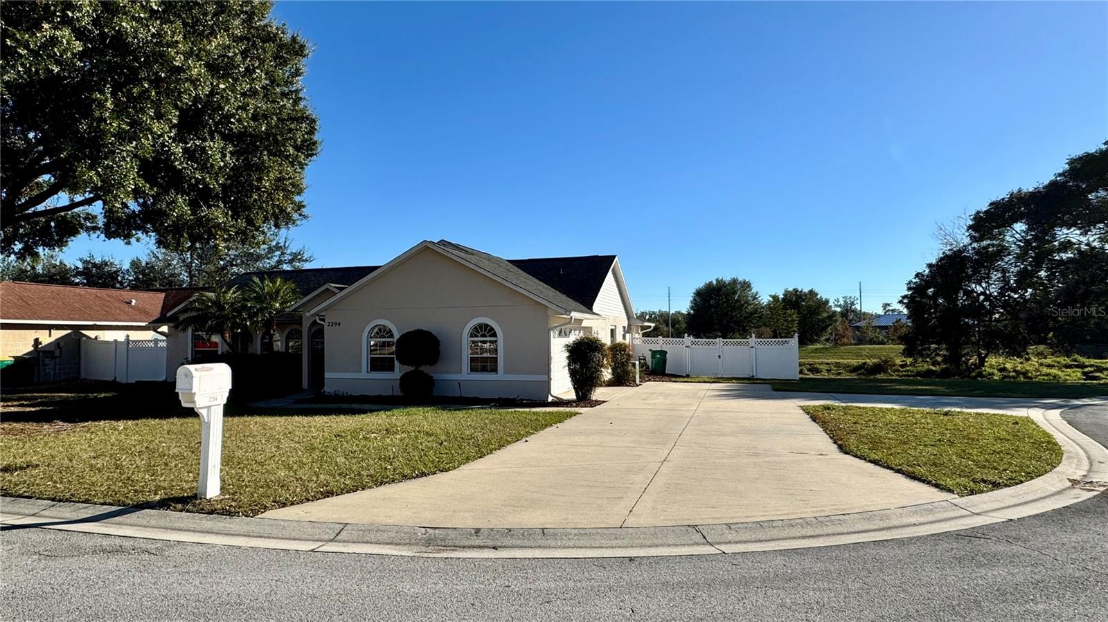 2294 W MOONLIGHT LN, EUSTIS, FL, 32726