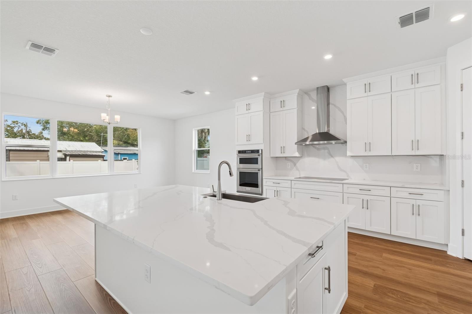 809 W INDIANA AVE, TAMPA, FL, 33603