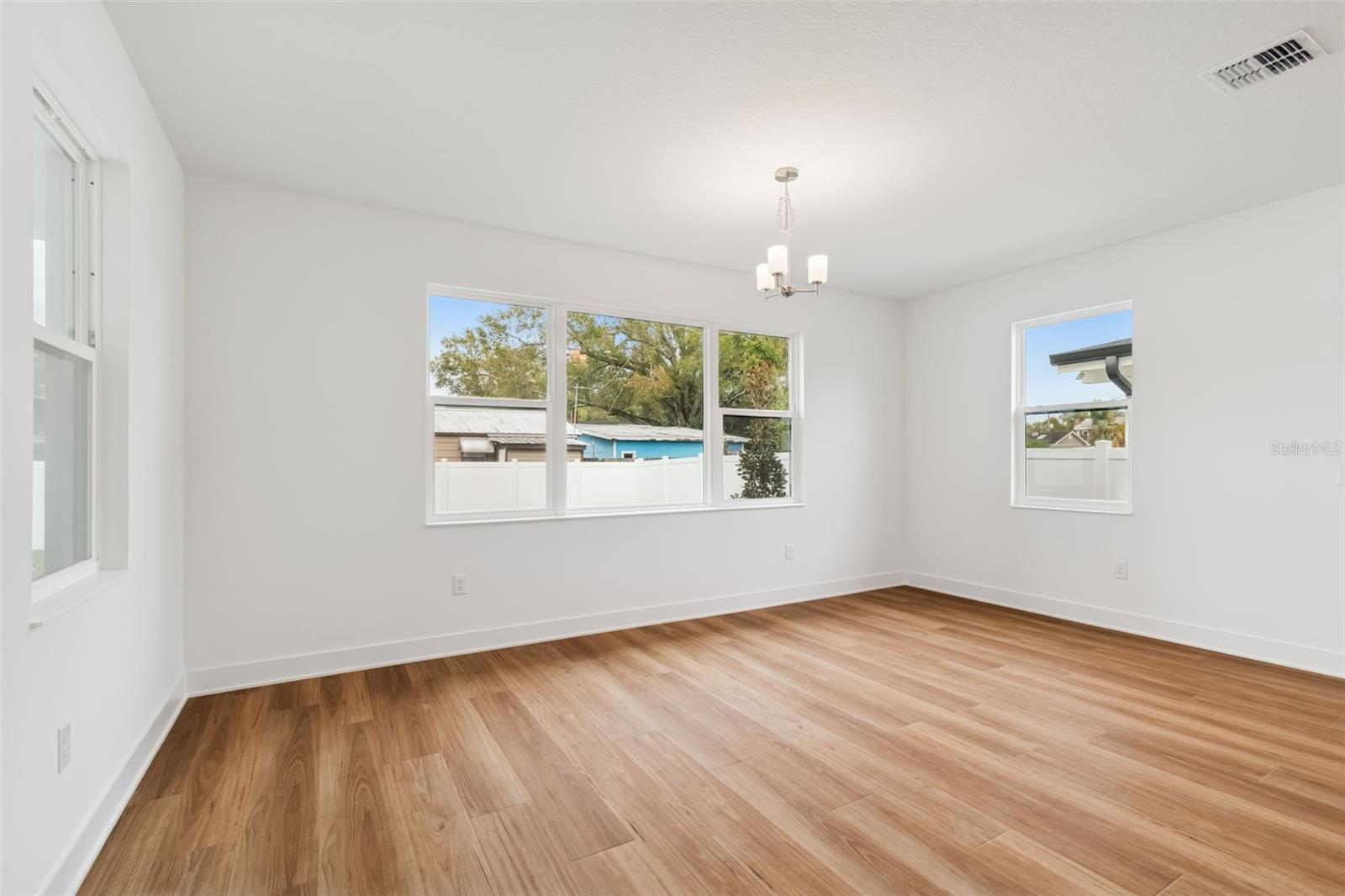 809 W INDIANA AVE, TAMPA, FL, 33603