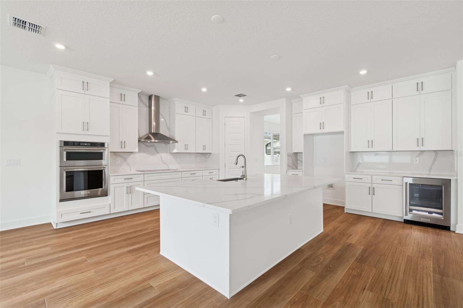 809 W INDIANA AVE, TAMPA, FL, 33603