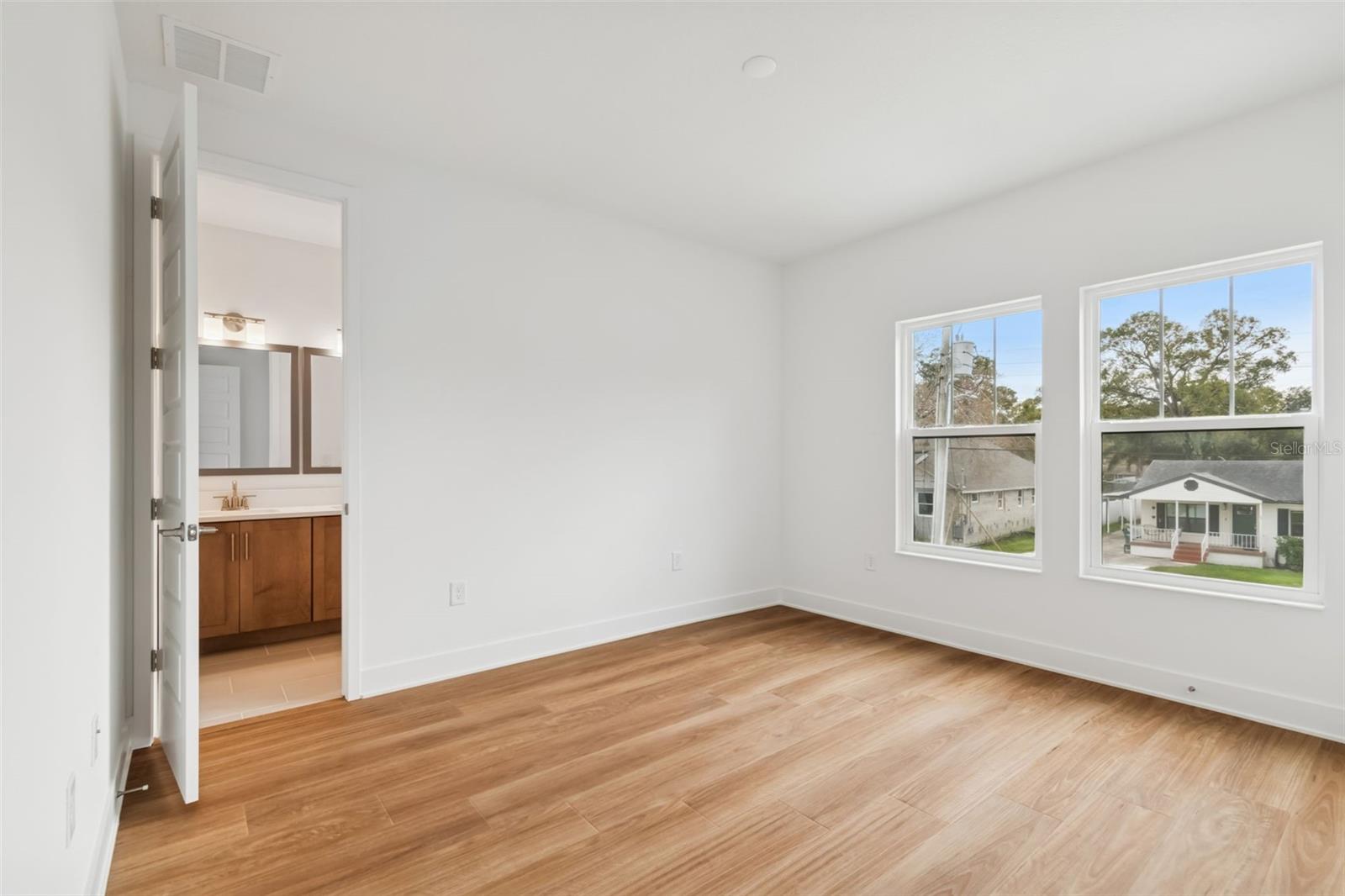 809 W INDIANA AVE, TAMPA, FL, 33603