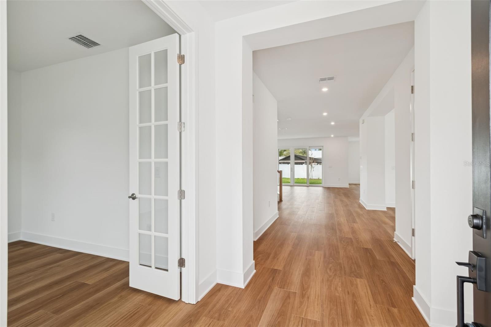 809 W INDIANA AVE, TAMPA, FL, 33603