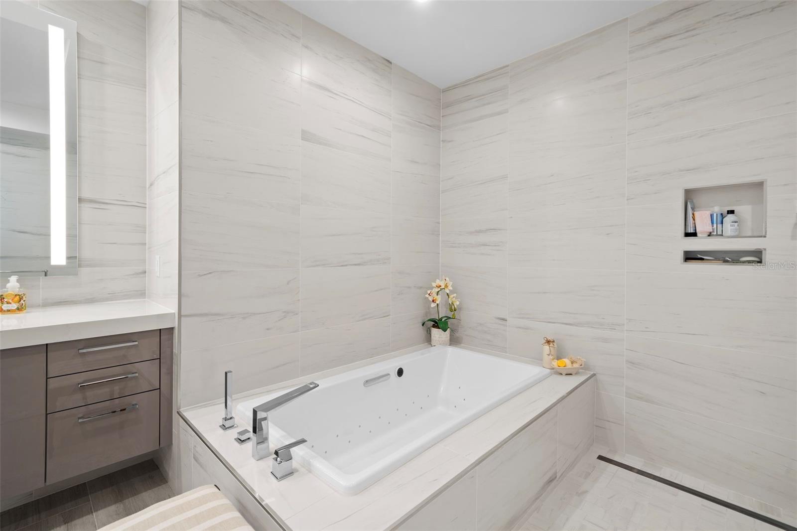 401 QUAY COMMONS #901, SARASOTA, FL, 34236