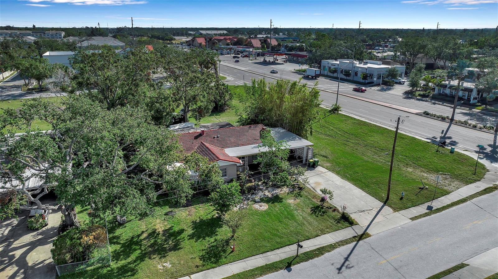 128 N BRIGGS AVE, SARASOTA, FL, 34237