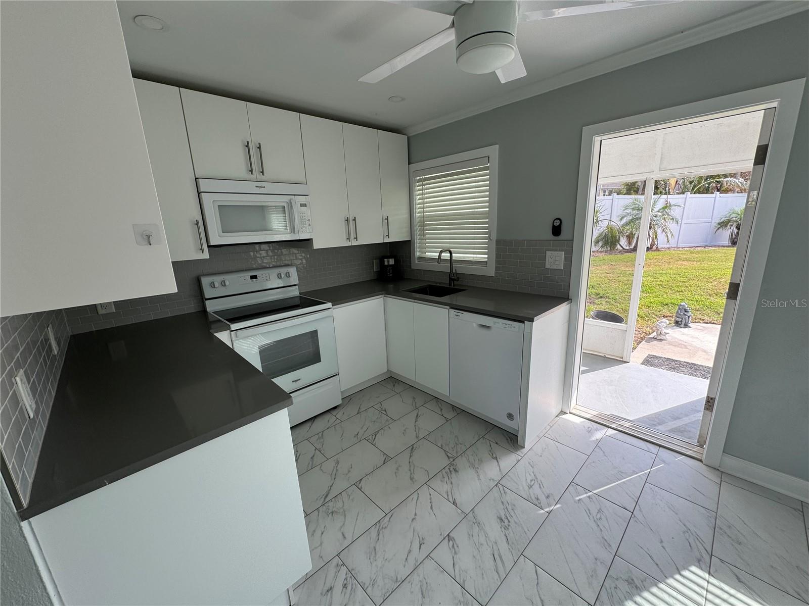 301 COLONIA LN W, NOKOMIS, FL, 34275