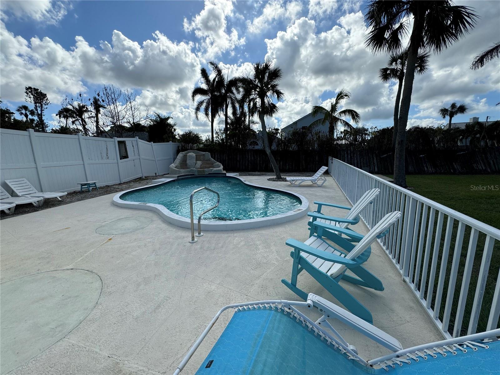 305 COLONIA LN W, NOKOMIS, FL, 34275