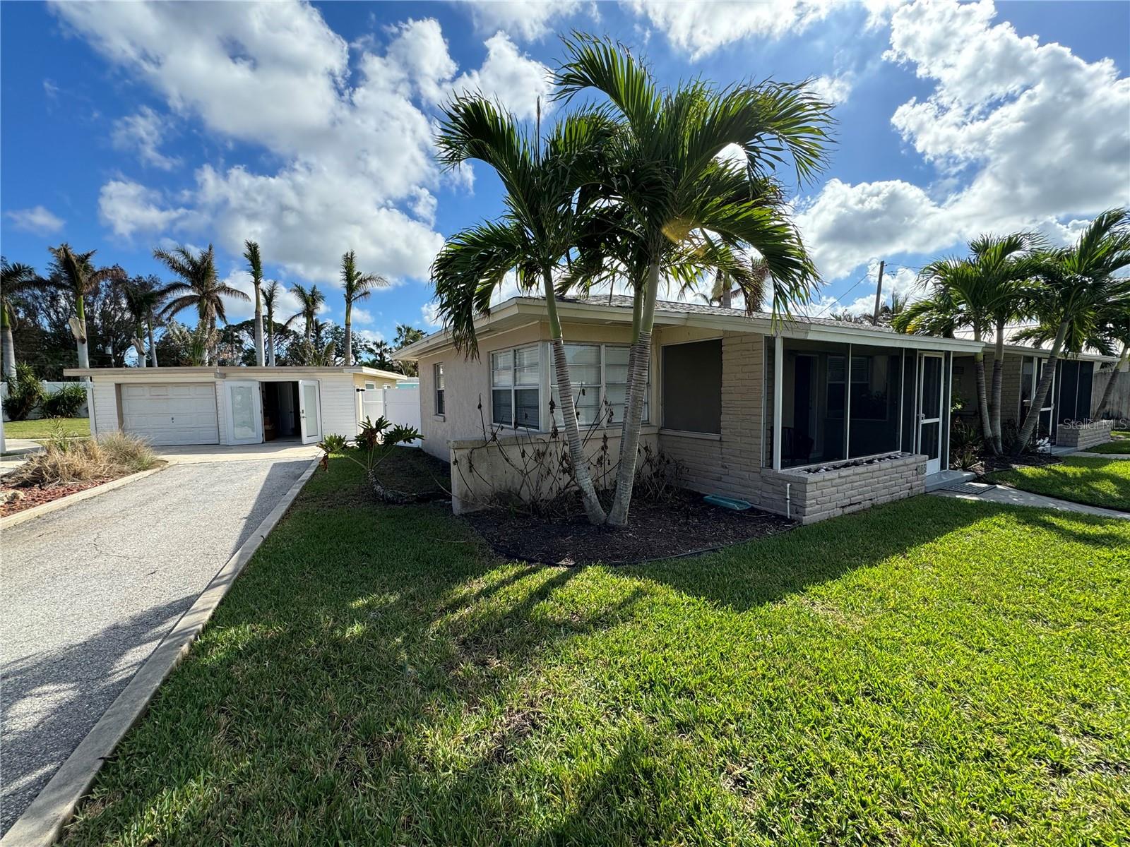 305 COLONIA LN W, NOKOMIS, FL, 34275