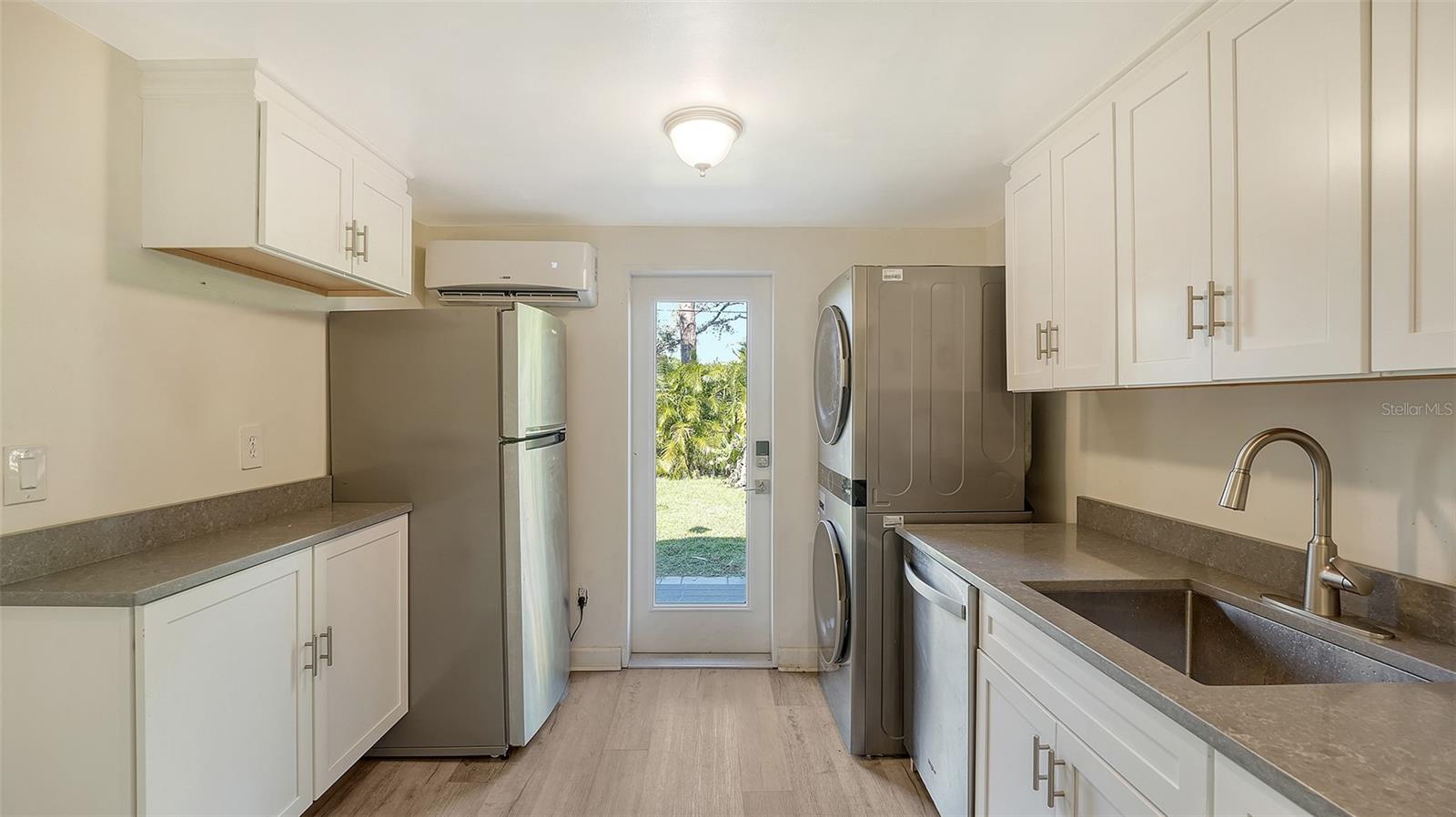 1518 STOEBER AVE, SARASOTA, FL, 34232