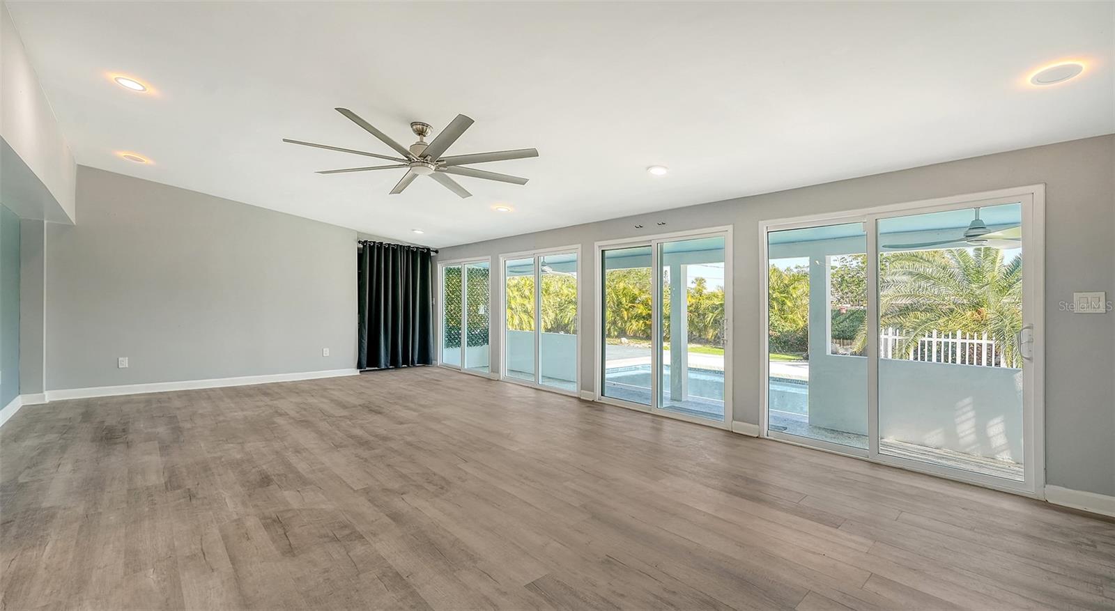 1518 STOEBER AVE, SARASOTA, FL, 34232