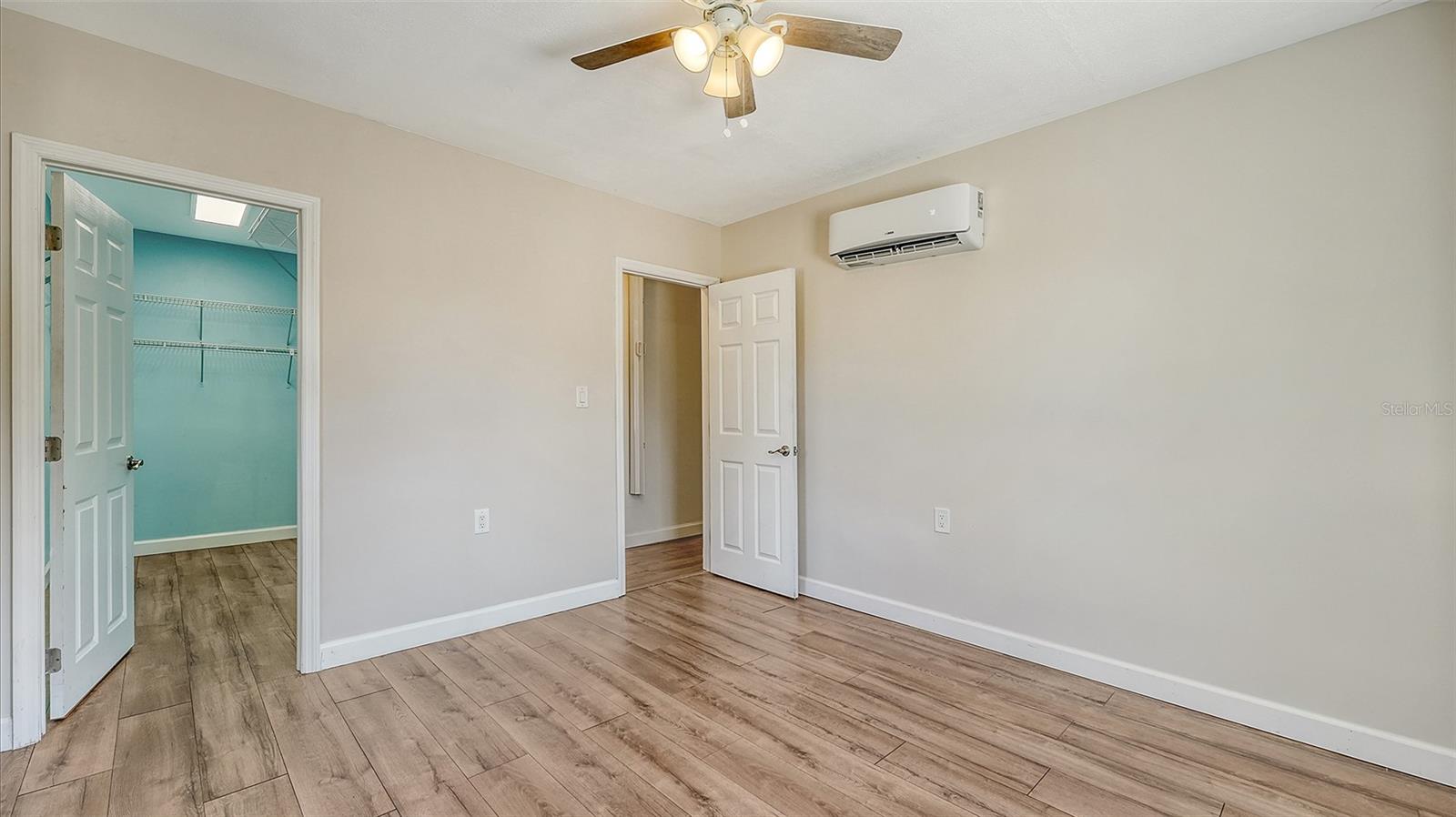 1518 STOEBER AVE, SARASOTA, FL, 34232