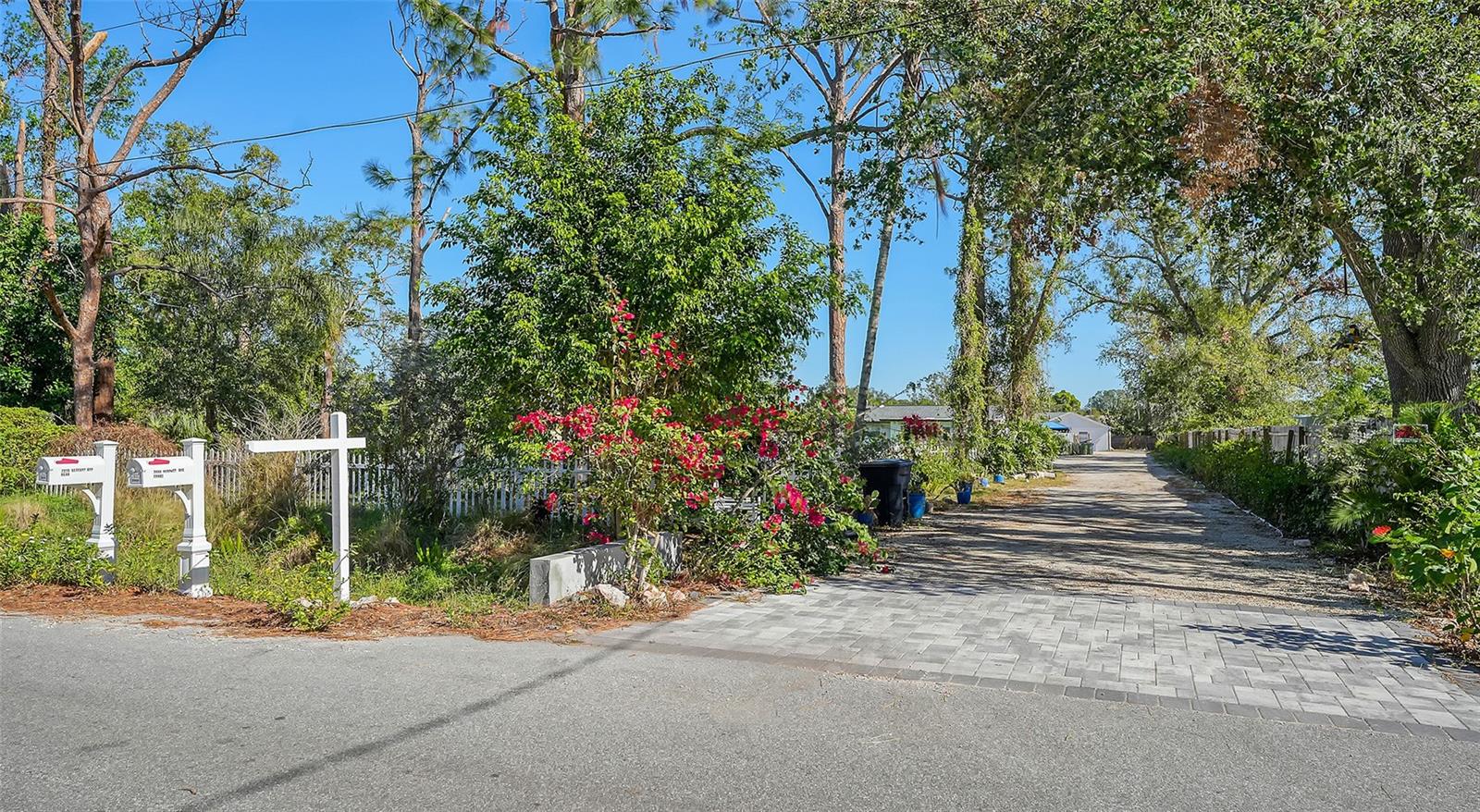 1518 STOEBER AVE, SARASOTA, FL, 34232