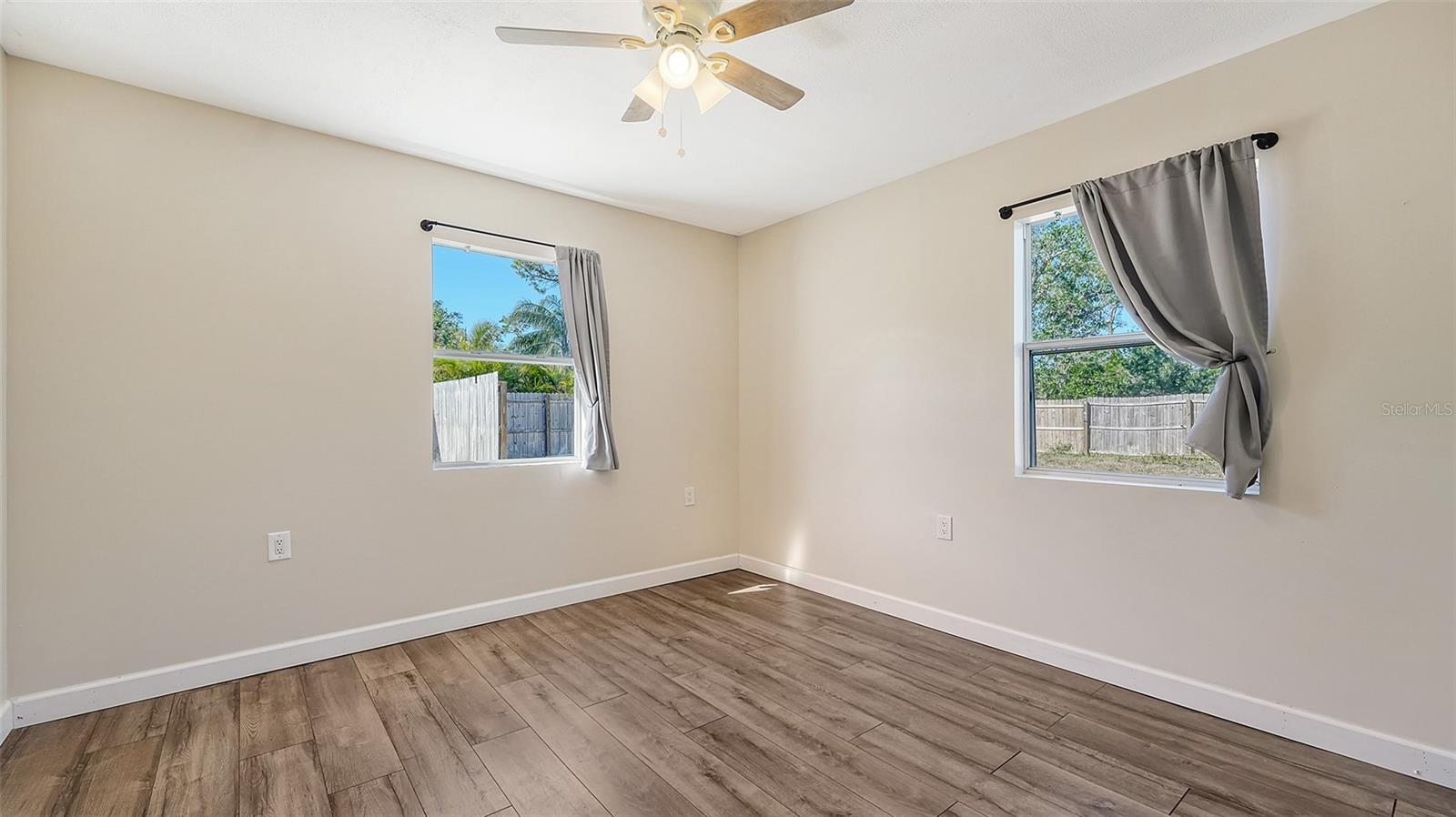1518 STOEBER AVE, SARASOTA, FL, 34232