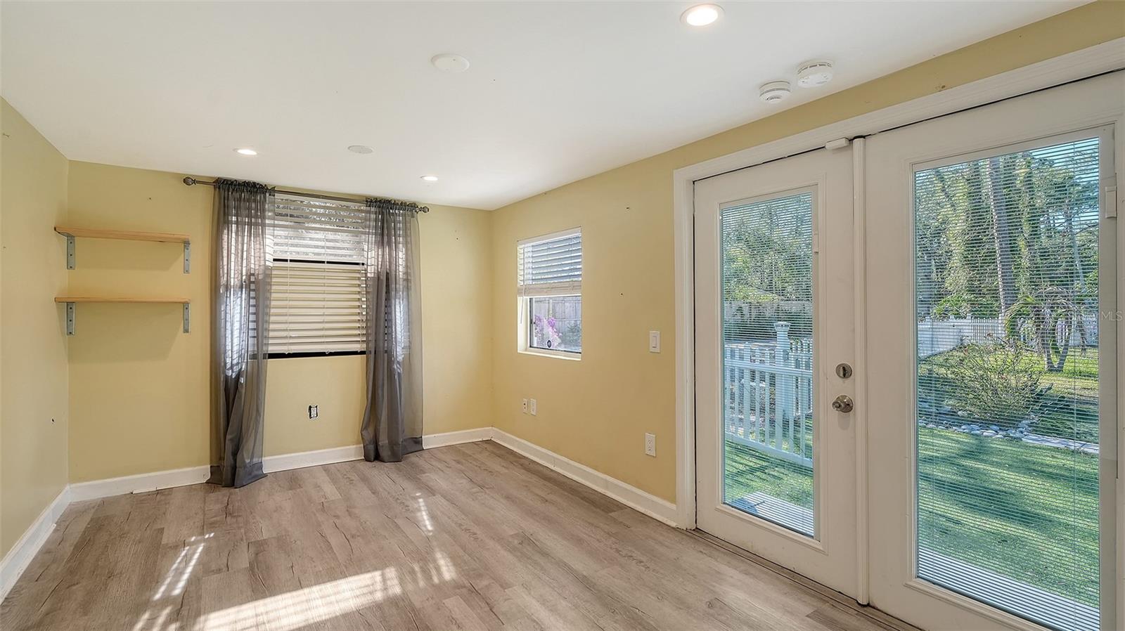 1518 STOEBER AVE, SARASOTA, FL, 34232