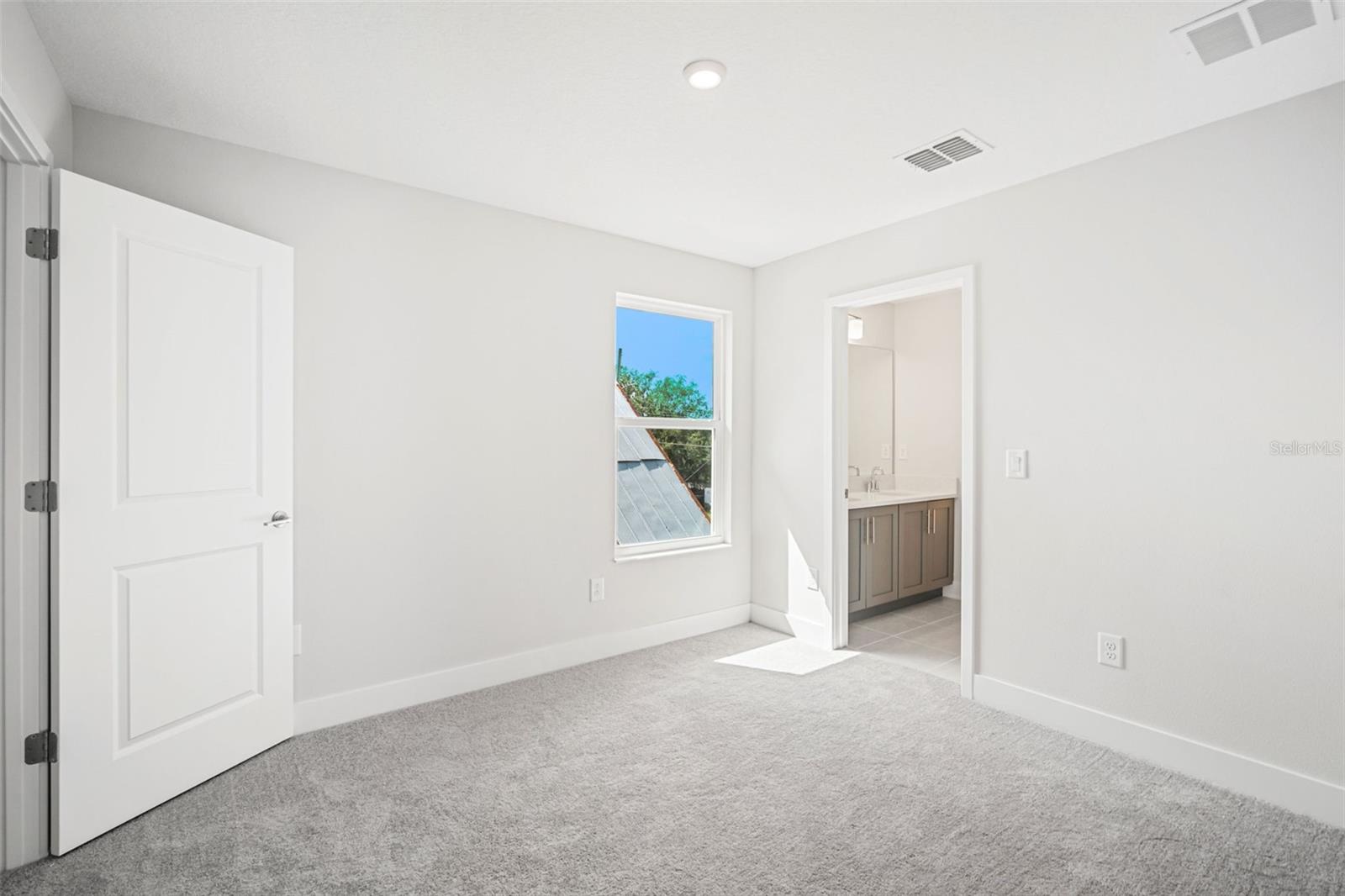 2324 W SAINT CONRAD ST, TAMPA, FL, 33607