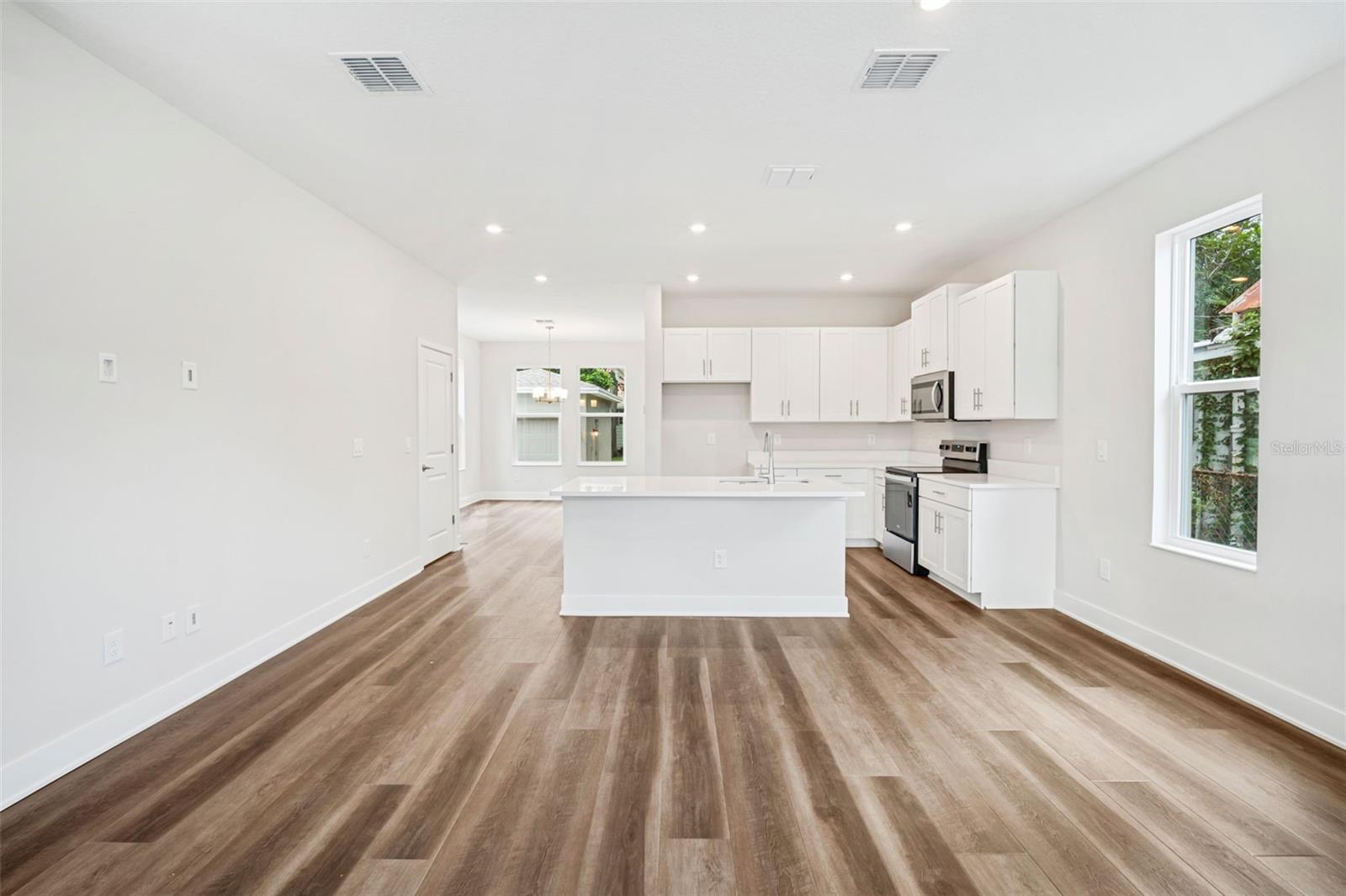 2324 W SAINT CONRAD ST, TAMPA, FL, 33607