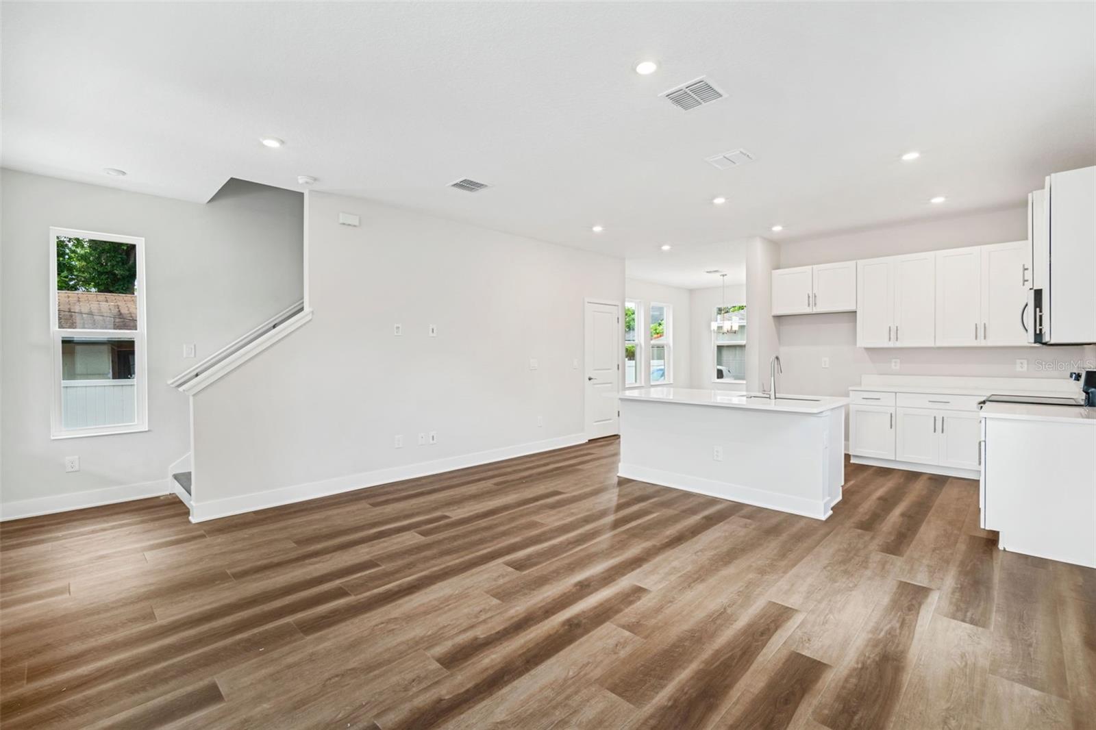 2324 W SAINT CONRAD ST, TAMPA, FL, 33607