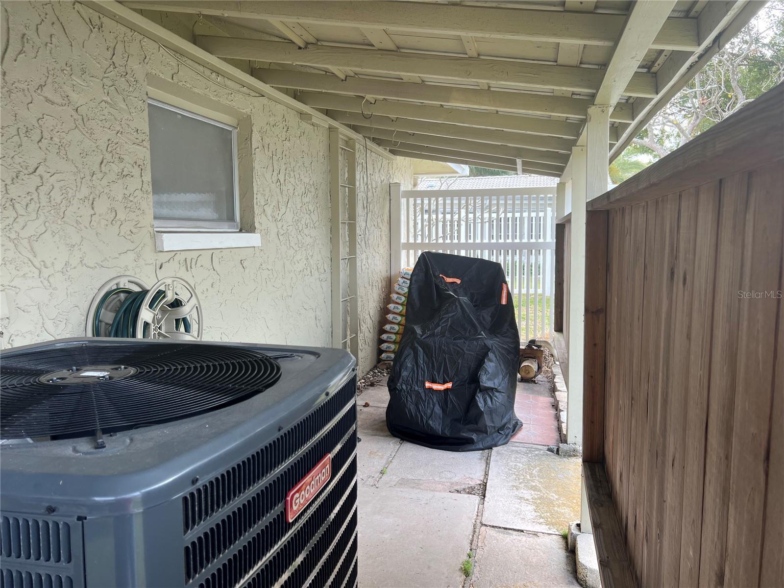 2404 FORECASTLE DR, PALM HARBOR, FL, 34685