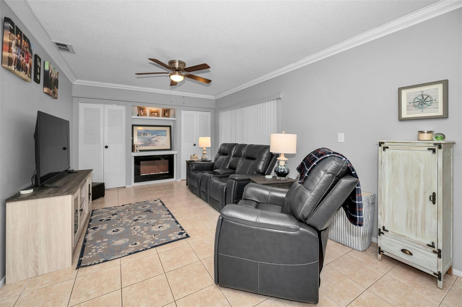 2404 FORECASTLE DR, PALM HARBOR, FL, 34685
