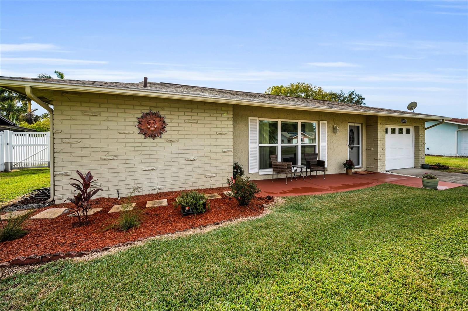 2404 FORECASTLE DR, PALM HARBOR, FL, 34685
