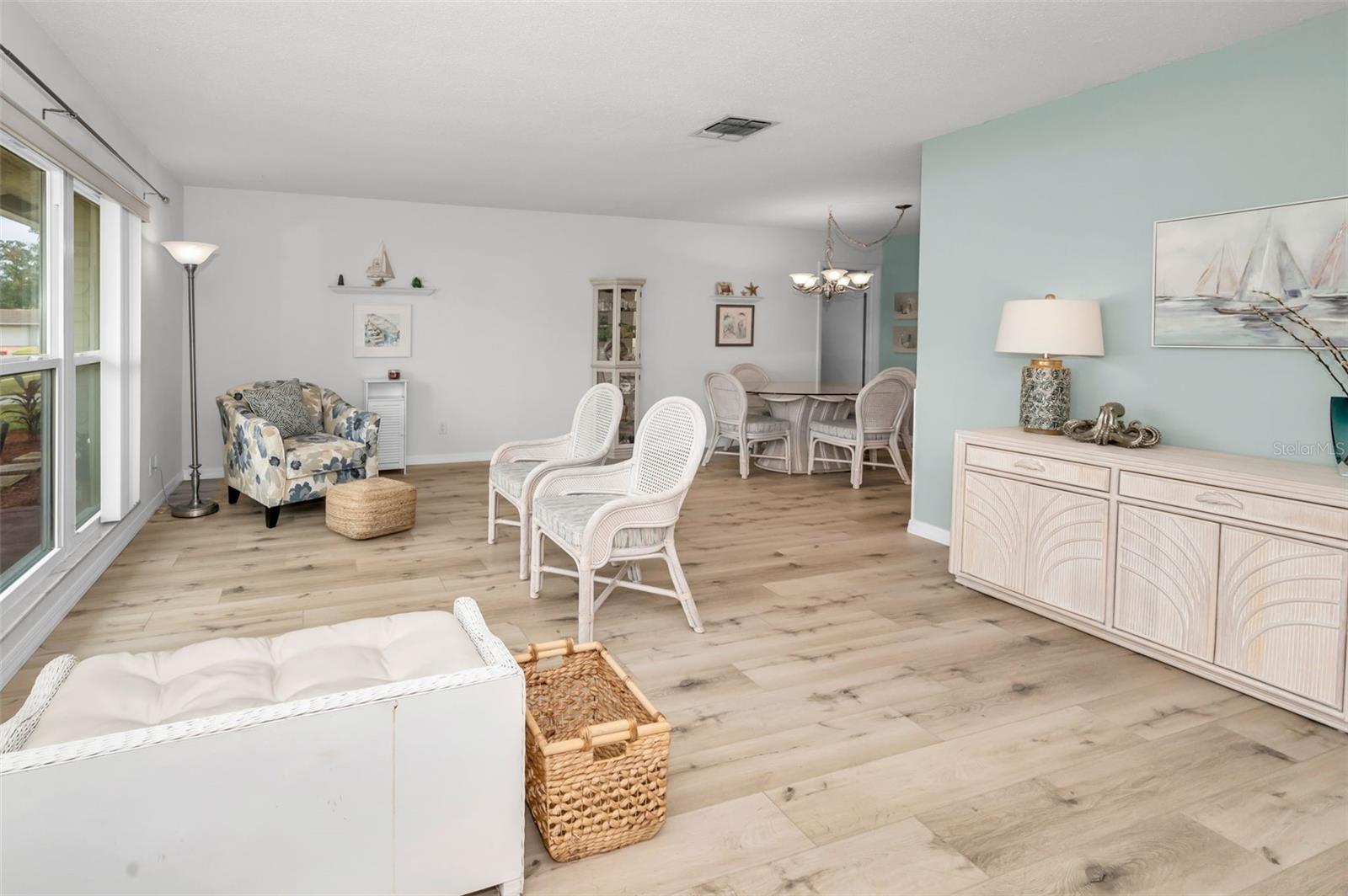 2404 FORECASTLE DR, PALM HARBOR, FL, 34685
