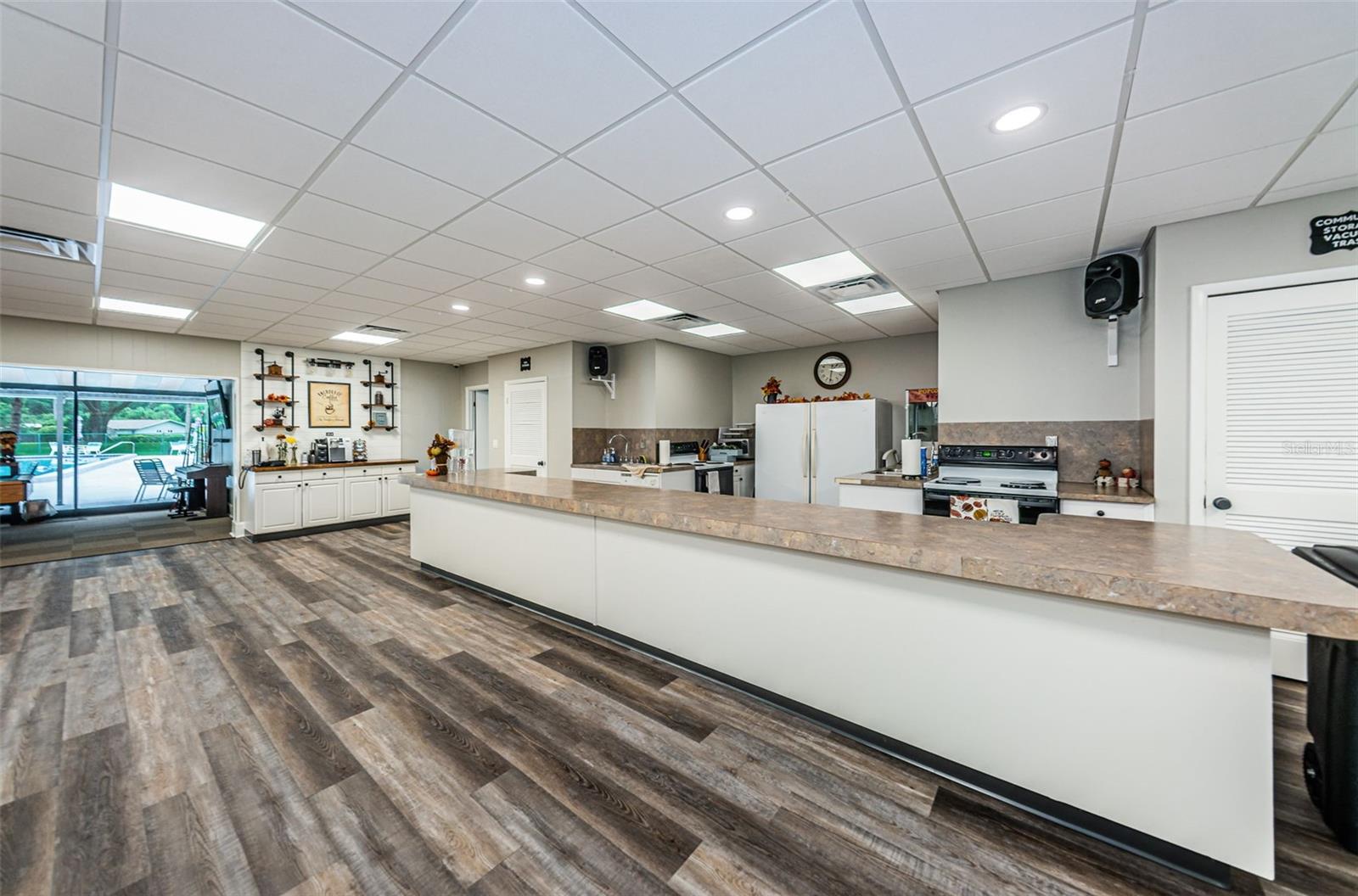2404 FORECASTLE DR, PALM HARBOR, FL, 34685