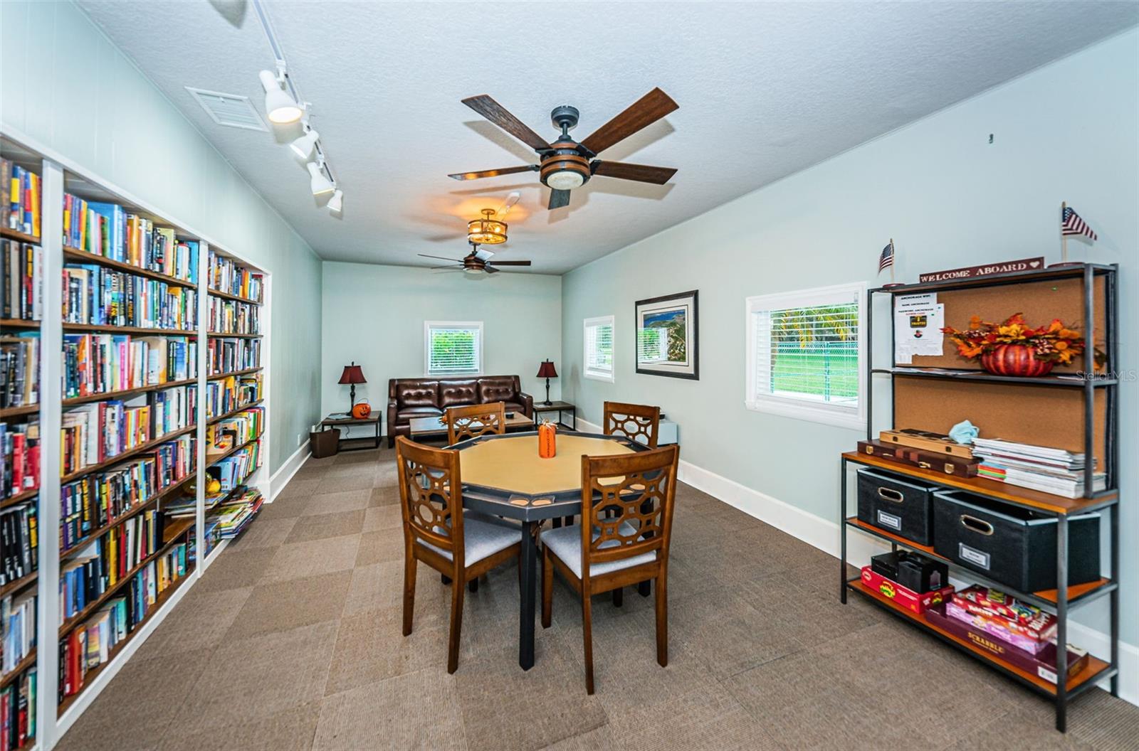 2404 FORECASTLE DR, PALM HARBOR, FL, 34685