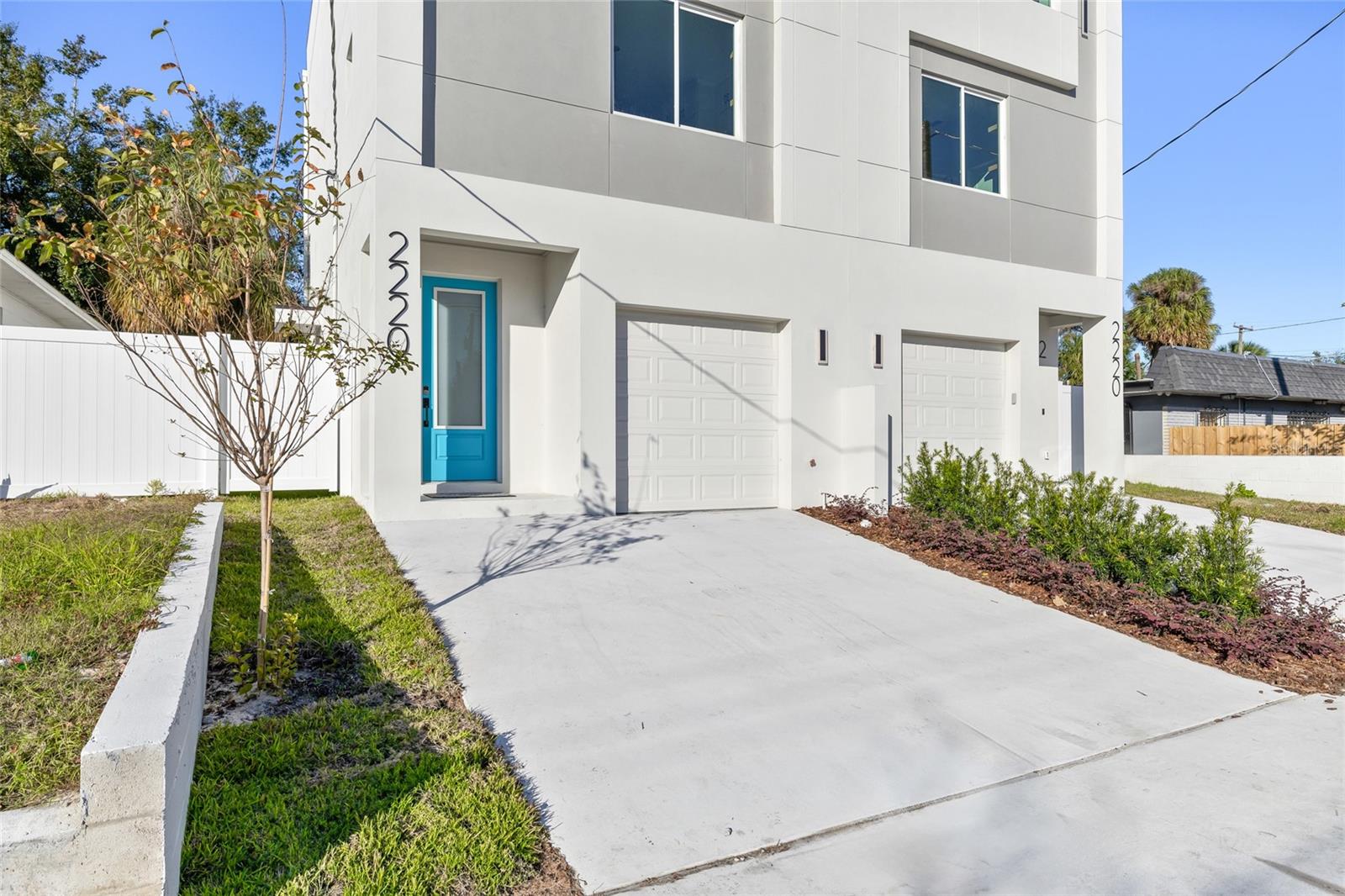 2220 E COLUMBUS DR #1, TAMPA, FL, 33605