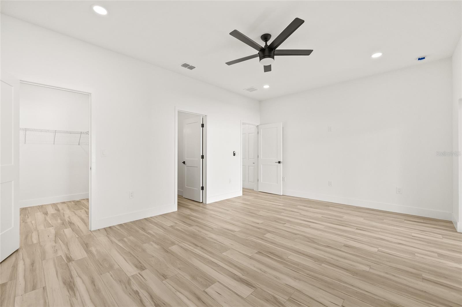 2220 E COLUMBUS DR #1, TAMPA, FL, 33605